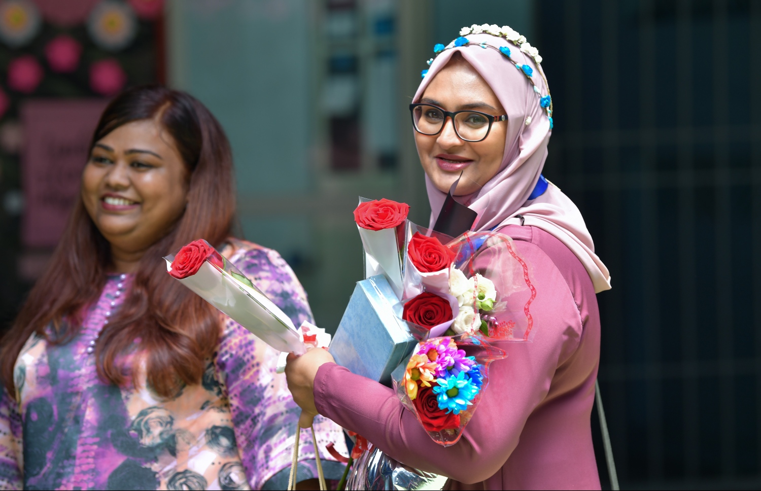 މާލެ: އޮކްޓޯބަރު 6، 2019:ބައިނަލްއަގްވާމީ ޓީޗަރުންގެ ދުވަސް ފާހަގަ ކުރުމުގެ ގޮތުން އަމީނިއްޔާ ޖަމާލުއްދީން ސްކޫލުގައި ބޭއްވި ހަރަކާތުގައި ޓީޗަރުން ބައިވެރިވަނީ--.ފޮޓޯ:ނިޝާން އަލީ/މިހާރު