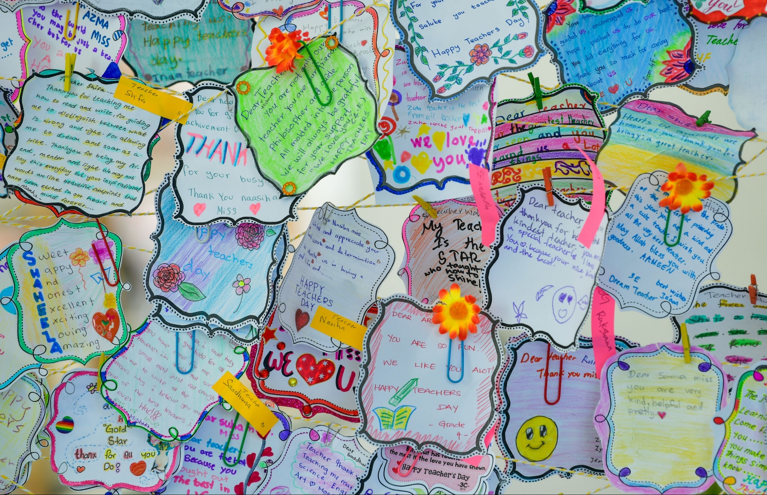 މާލެ: އޮކްޓޯބަރު 6، 2019:ބައިނަލްއަގްވާމީ ޓީޗަރުންގެ ދުވަސް ފާހަގަ ކުރުމުގެ ގޮތުން އަމީނިއްޔާ ސްކޫލް ޒީނަތްތެރިކޮށްފައި --.ފޮޓޯ:ނިޝާން އަލީ/މިހާރު