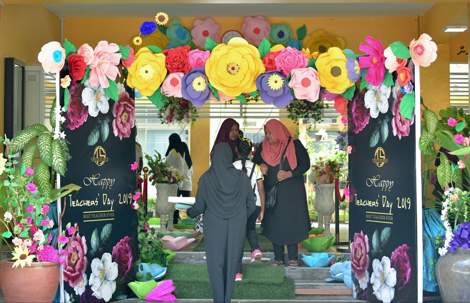 ޓީޗަރުންގެ ދުވަހަށް ތާޖުއްދީން ސްކޫލުތެރެ ޒީނަތްތެރިކޮށްފައި-- ފޮޓޯ: ނިޝާން އަލީ/ މިހާރު