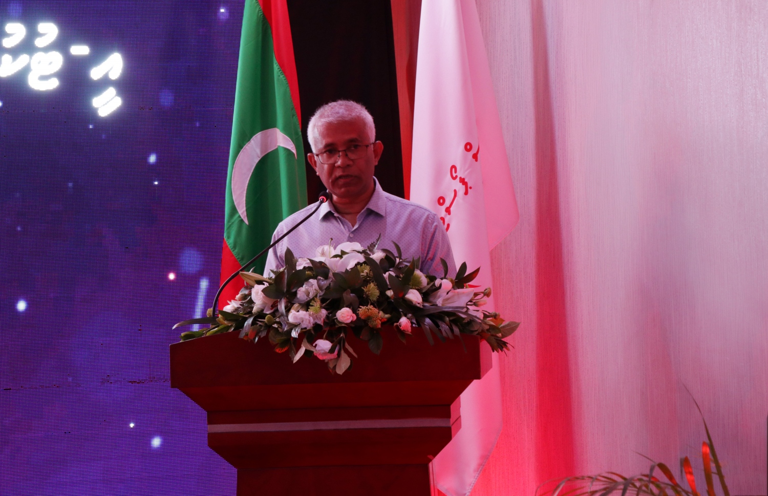 މޯލްޑިވްސް ޕޯސްޓްގެ އެމްޑީ ވާހަކަދައްކަވަނީ-- ފޮޓޯ: މޯލްޑިވްސް ޕޯސްޓް