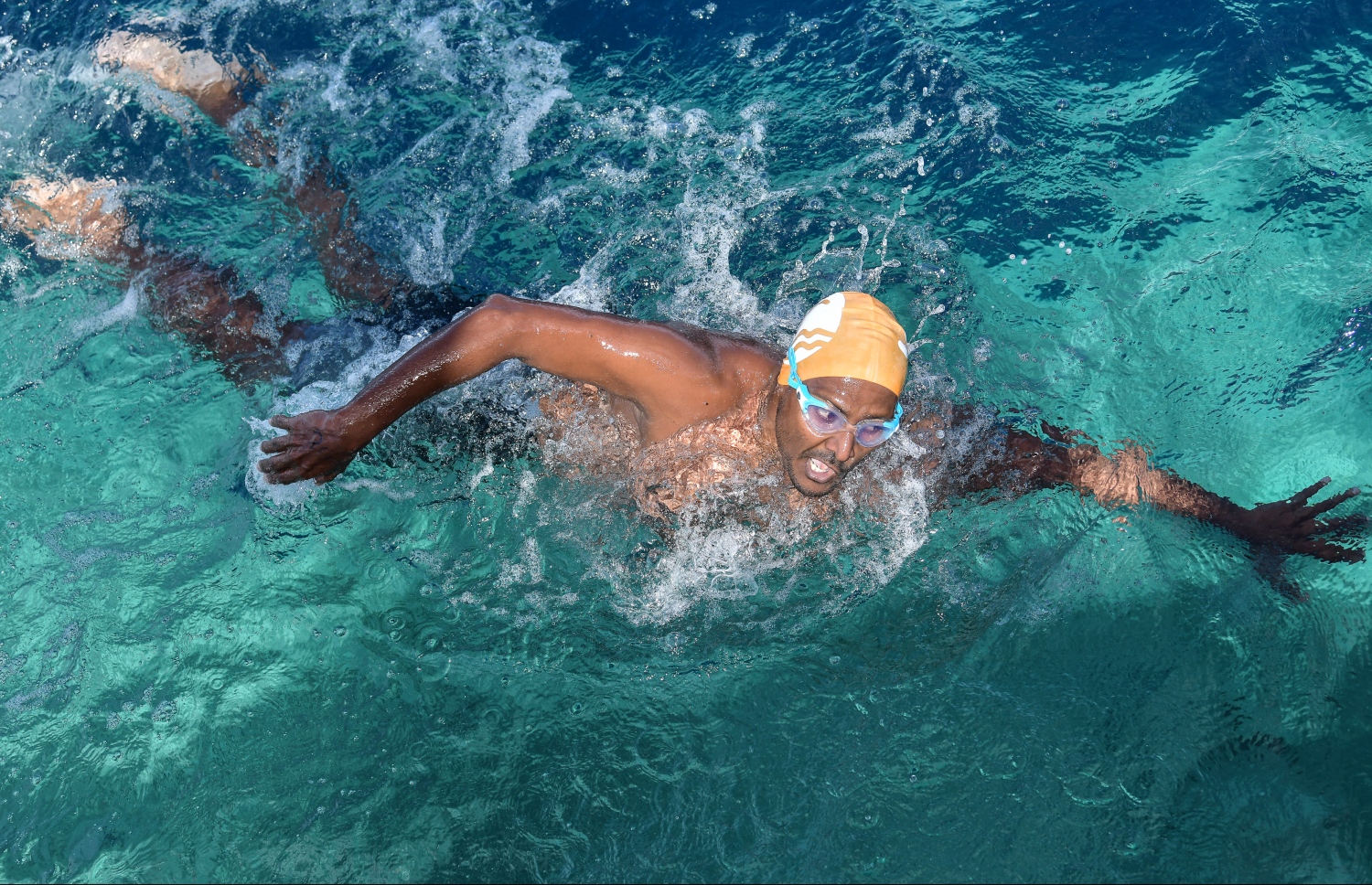 މާލެ (އޮކްޓޯބަރު 12) - ރަސްފަންނު ސަރަހައްދުގައި ސްވިމް މޯލްޑިވްސް އިން ބޭއްވި ދިރާގު މާލޭ އޯޕަން ފެތުމުގެ މުބާރާތް: މިއީ އާއްމުންނަށް ފެތުމުގެ ވާދަވެރި ޕްލެޓްފޯމެއް ހޯދައިދިނުމުގެ ގޮތުން ސްވިމް މޯލްޑިވްސް އިން ރާވައިގެން ފެށި މުބާރާތެއް. --ފޮޓޯ: ނިޝާން އަލީ/ މިހާރު