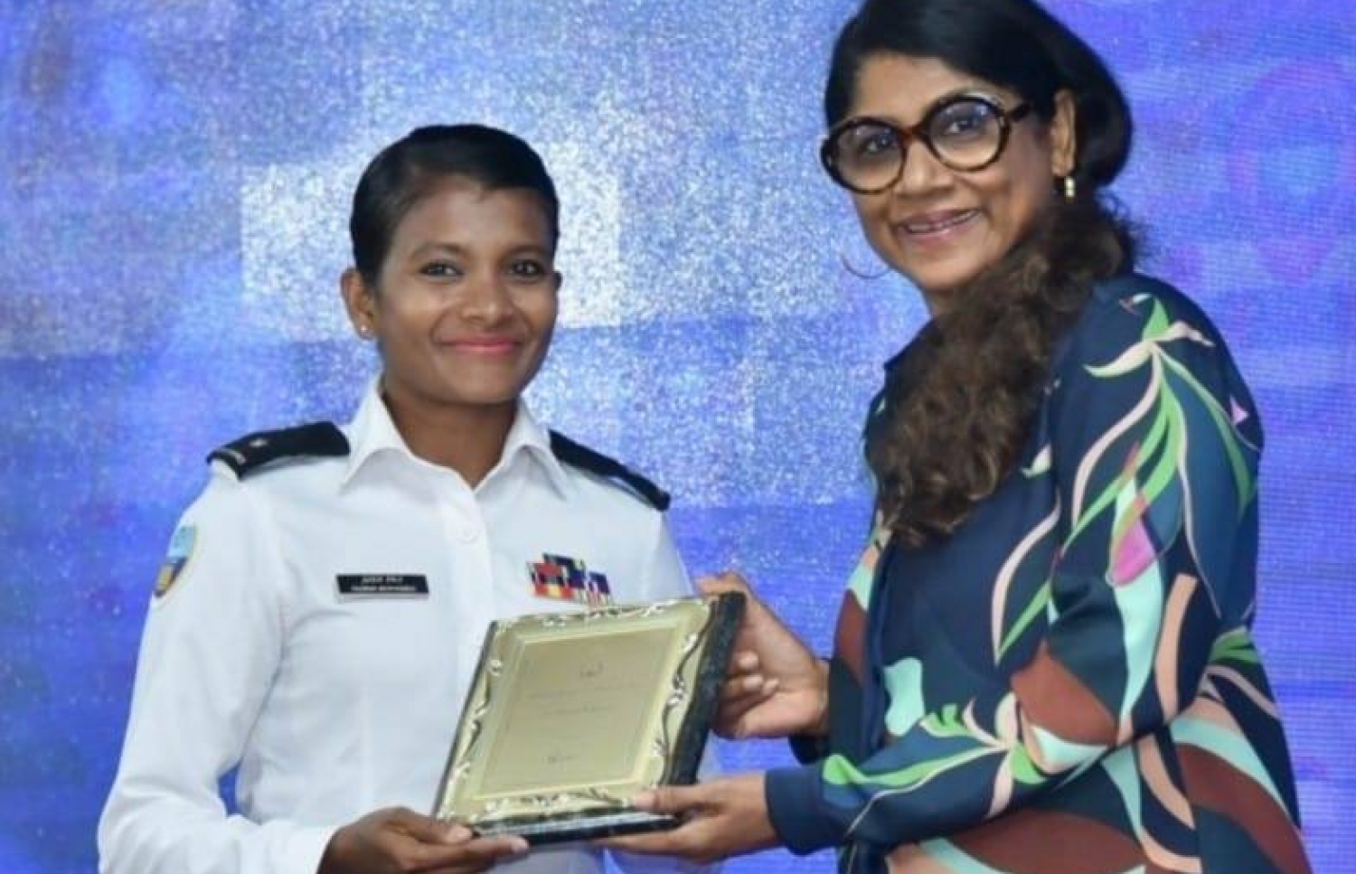 ޑިފެންސް މިނިސްޓަރު މާރިޔާ (ކ) އަތުން ހުސީ ހަނދާނީ ލިޔުން ހޯދަނީ