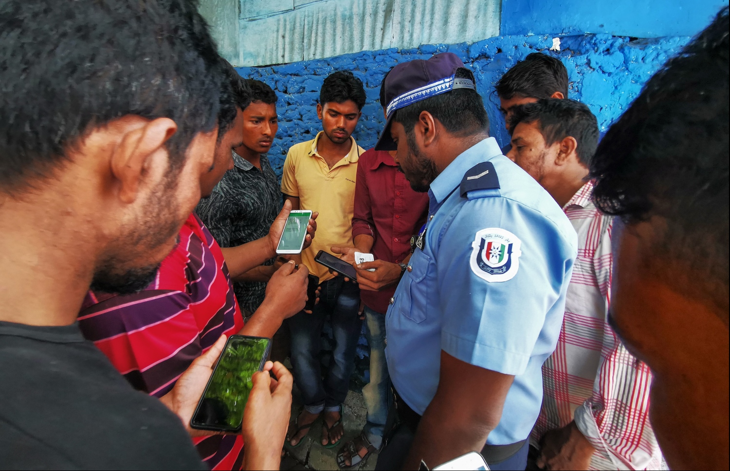 ރާއްޖޭގައި މަސައްކަތް ކުރާ ބިދޭސީންގެ ވީކްޕާމިޓްތަކެއް ބަލަނީ -- ފައިލް ފޮޓޯ: މިހާރު