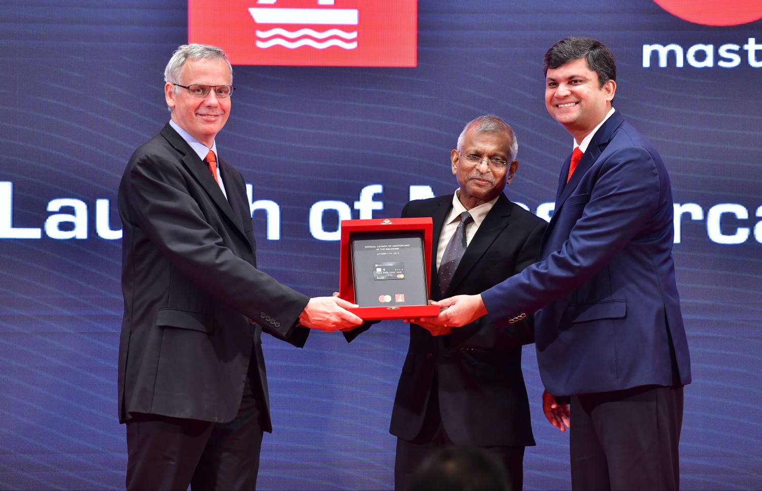 ބީއެމްއެލް އިން މާސްޓަކާޑާއި އެމްޕޮސް ތައާރަފްކުރުން