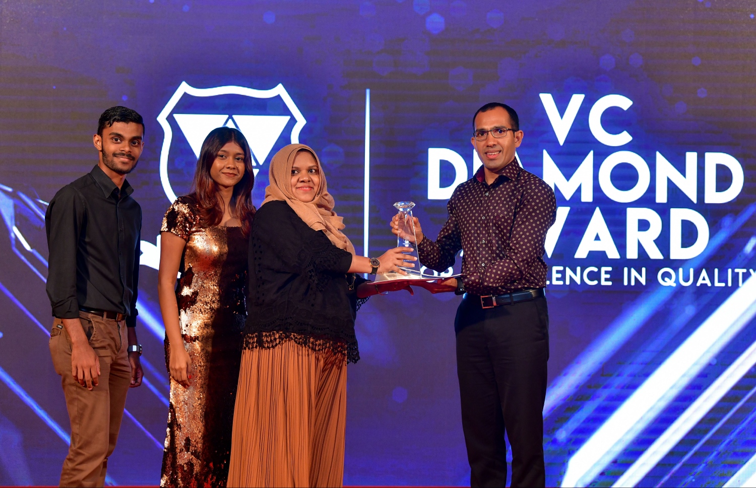 އޮކްޓޯބަރު 18، 2019- ވިލާ ކޮލެޖުގެ 12 ވަނަ އަހަރީ ދުވަސް ފާހަގަކުރުމަށް ބޭއްވި ރަސްމިއްޔާތުގެ ތެރެއިން.---ފޮޓޯ: ނިޝާން އަލީ/މިހާރު