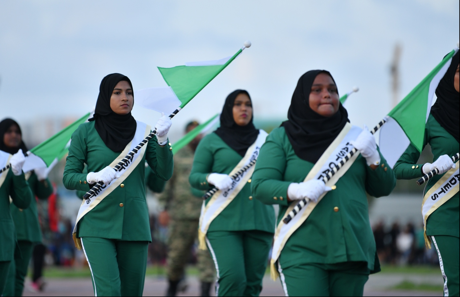 ހުޅުމާލެ: އޮކްޓޯބަރު 19، 2019: އަމީނިއްޔާ ސުކޫލަށް 75 އަހަރު ފުރުމުގެ މުނާސަބަތުގައި ބޭއްވި އެސުކޫލުގެ އަލިމަސް ޔޫބީލް ޕެރޭޑްގެ ތެރެއިން: މި ޕެރޭޑްގައި އެ ސުކޫލުގެ ގިނަ އަދަދެއްގެ ދަރިވަރުންނާއި އިސް ދަރިވަރުން ބައިވެރިވި.-- ފޮޓޯ: ހުސައިން ވަހީދު /މިހާރު