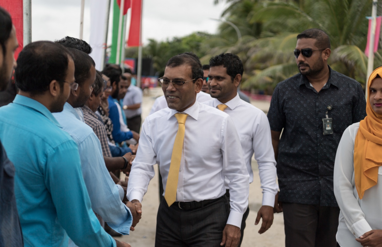 ރައްޔިތުންގެ މަޖިލިހުގެ ރައީސް މުހައްމަދު ނަޝީދު، މީގެ ކުރިން އއ. ތޮއްޑު އަށް ވަޑައިގަތުމުން އެ ރަށު ރައްޔިތުން މަރުހަބާ ދަންނަވަނީ. --- ފޮޓޯ: މަޖިލިސް