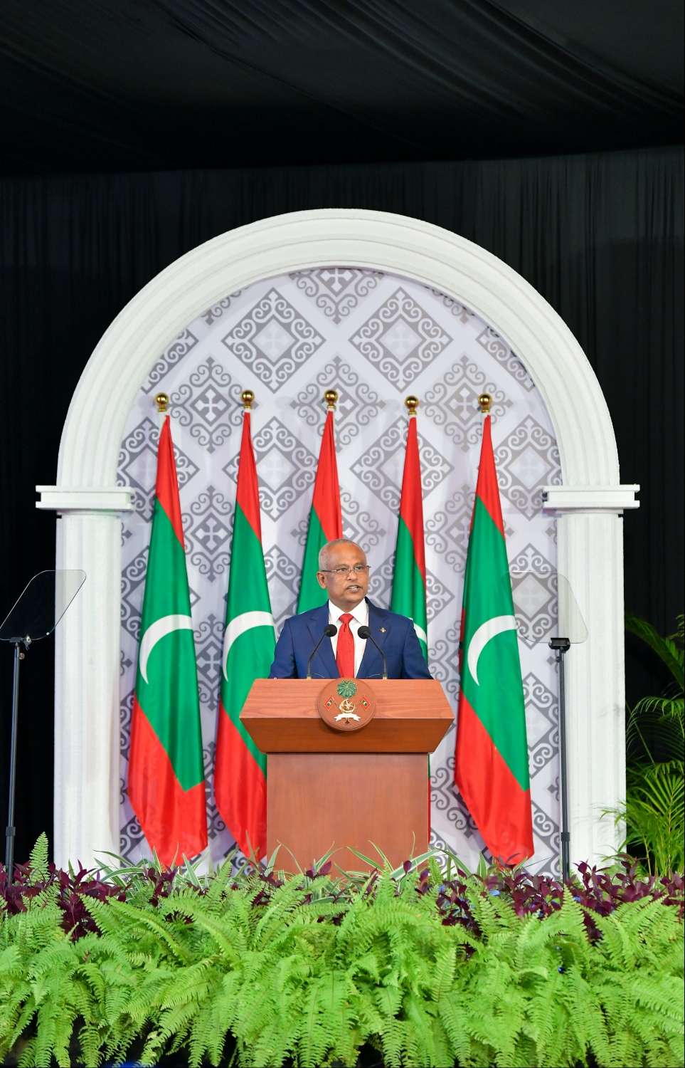 މާލެ: އޮކްޓޯބަރު 29، 2019: ދިވެހިރާއްޖޭގެ ގައުމީ ދުވަހުގެ ރަސްމިއްޔާތުގައި ރައީސް އިބްރާހިމް މުހައްމަދު ސޯލިހް ވާހަކަދައްކަވަނީ.--- ފޮޓޯ: ހުސައިން ވަހީދު /މިހާރު