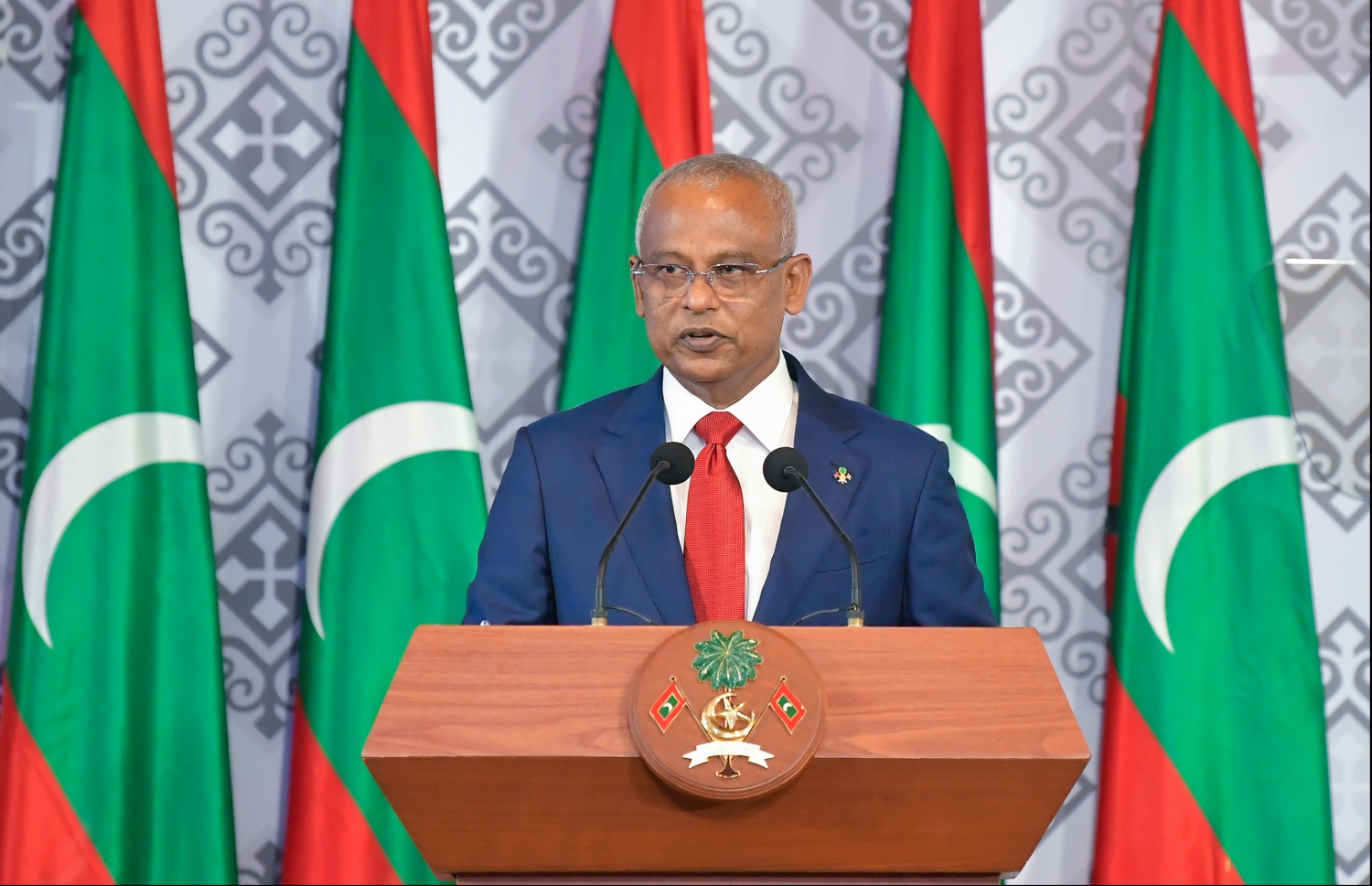 މާލެ: އޮކްޓޯބަރު 29، 2019: ދިވެހިރާއްޖޭގެ ގައުމީ ދުވަހުގެ ރަސްމިއްޔާތުގައި ރައީސް އިބްރާހިމް މުހައްމަދު ސޯލިހް ވާހަކަދައްކަވަނީ.--- ފޮޓޯ: ހުސައިން ވަހީދު /މިހާރު
