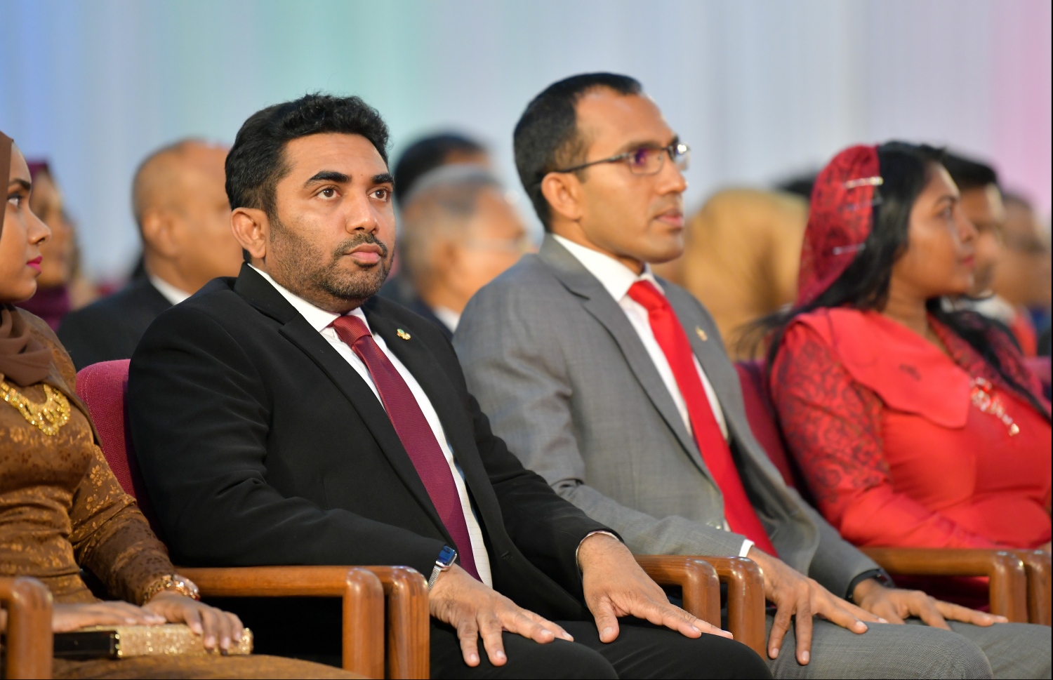 މާލެ: އޮކްޓޯބަރު 29، 2019: ދިވެހިރާއްޖޭގެ ގައުމީ ދުވަހުގެ ރަސްމިއްޔާތުގައި ހެލްތު މިނިސްޓަރު އަމީން އަދި ޓެކްނޮލޮޖީ މިނިސްޓަރު މަލީހު ބައިވެރިވެވަޑައިގަންނަވަނީ.--- ފޮޓޯ: ހުސައިން ވަހީދު /މިހާރު