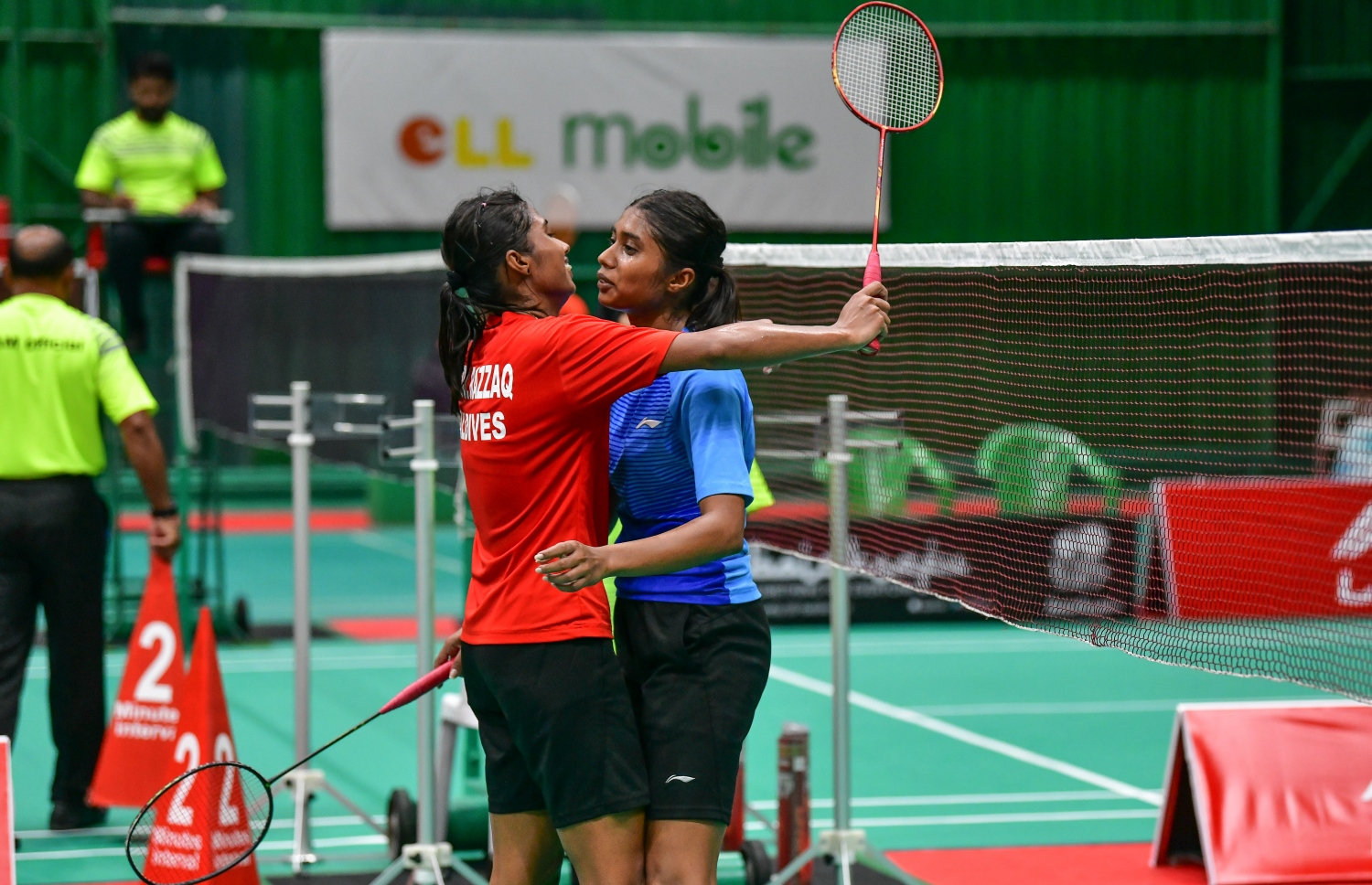 ގައުމީ މުބާރާތުގެ އަންހެން ސިންގަލްސް މެޗަށް ފަހު ނަބީހާ އާއި ނަބާހާ. -- ފޮޓޯ: ނިޝާން އަލީ/ މިހާރު