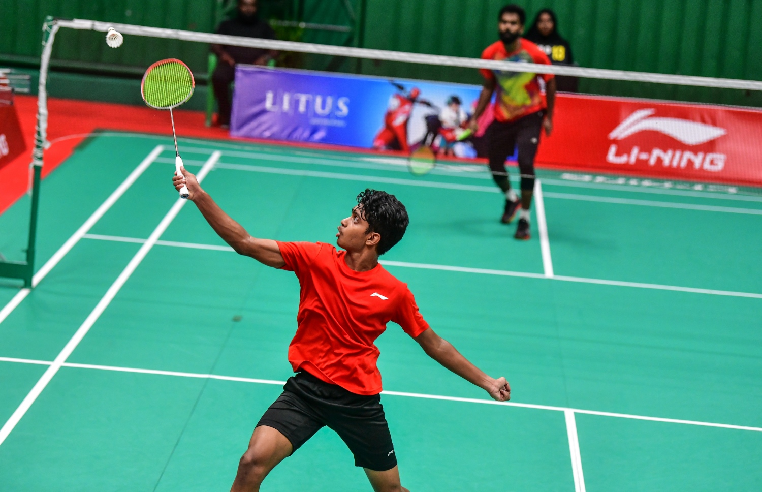 ފިރިހެން ސިންގަލްސް ފައިނަލުގައި ނިބާލް (ވ) ފޮނުވާލީ ބޯޅައެއް ހުއްޓުވަން އަޖުފާން ތައްޔާރުވެގެން. -- ފޮޓޯ: ނިޝާން އަލީ/ މިހާރު