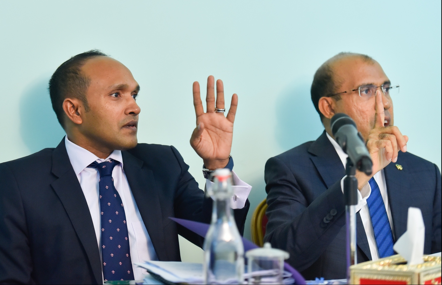 ޖޭއެސްސީގެ ތަހުގީގުގައި ޖަމީލް އާއި ފަނޑިޔާރު އާދަމް މުހައްމަދު. --ފޮޓޯ/މިހާރު