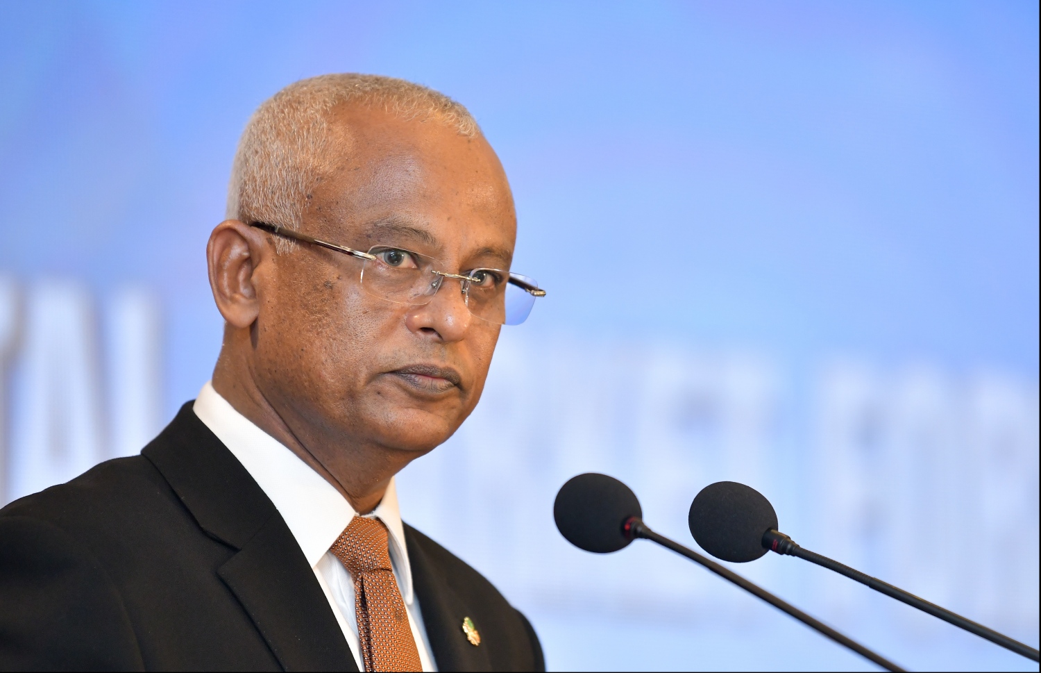 ކުރުނބާ މޯލްޑިވްސް ރިސޯޓް: އޮކްޓޯބަރު 31، 2019: ކެޕިޓަލް މާކެޓް ޑެވެލޮޕްމަންޓް އޮތޮރިޓީ (ސީއެމްޑީއޭ) އާއި މޯލްޑިވްސް ސްޓޮކް އެކްސްޗޭންޖް ގުޅިގެން ބޭއްވި "ކެޕިޓަލް މާކެޓް ފޯރަމް 2019"ގައި ރައީސް އިބްރާހިމް މުހައްމަދު ސޯލިހް ވާހަކަދައްކަވަނީ..--- ފޮޓޯ: ހުސައިން ވަހީދު /މިހާރު