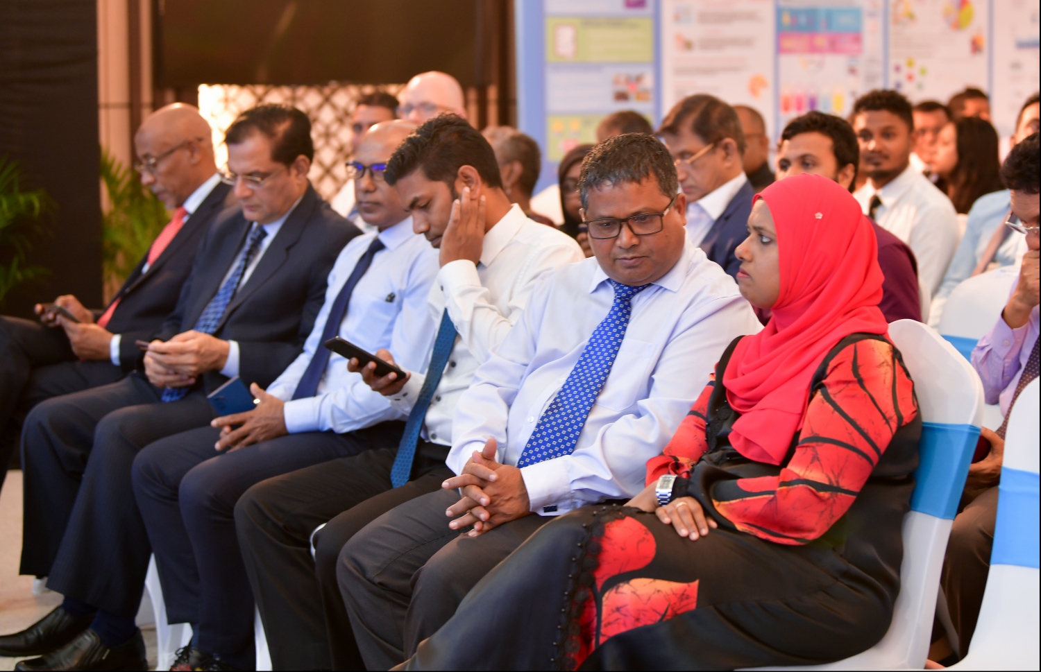 ޕެރަޑައިސް އައިލެންޑް ރިސޯޓް- 4 ނޮވެމްބަރު 2019: ރާއްޖޭގެ އާއްމު ސިއްހަތުގެ ނިޒާމު ނުވަތަ ޕަބްލިކް ހެލްތު ހަރުދަނާކުރުމަށް ބާއްވާ އާއްމު ސިއްހަތުގެ ބޮޑު މަހާސިންތާ ފެށުންމުގެ ގޮތުން ޕެރަޑައިސް އައިލެންޑް ރިސޯޓުގައި ބޭއްވި ހަފްލާގެ ތެރެއިން---.ފޮޓޯ: ހުސައިން ވަހީދު/މިހާރު