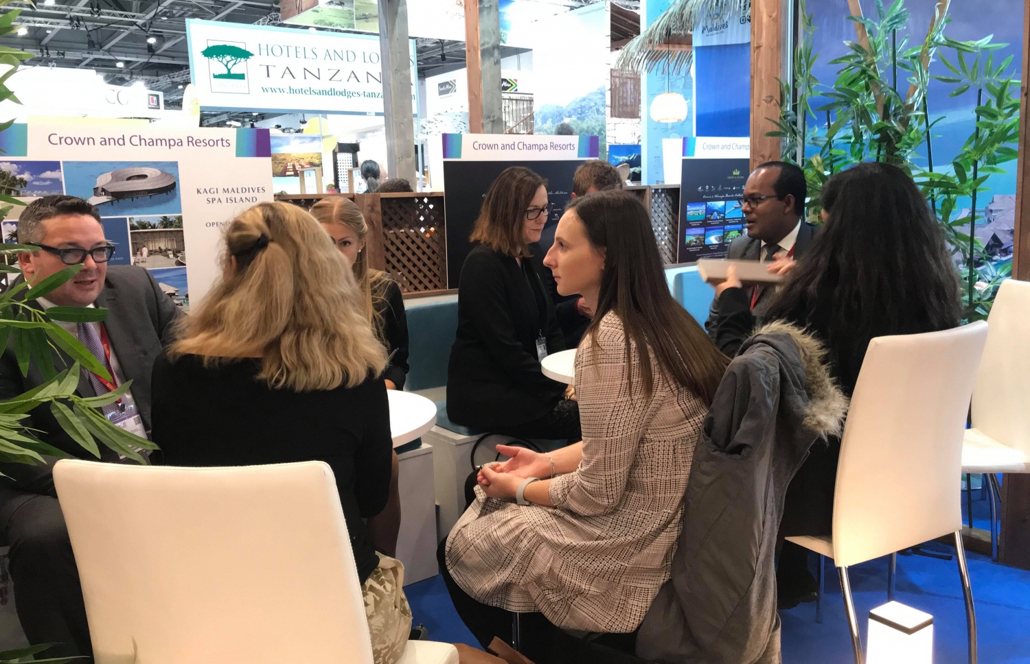 ޑަބްލިއުޓީއެމްގައި ކުންފުންޏަކުން ބައްދަލުވުމެއް ކުރިއަށްގެންދަނީ-- ފޮޓޯ: މިހާރު