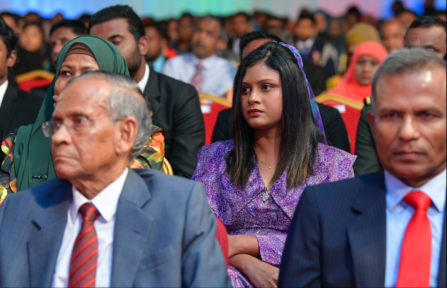 މާލެ: ނޮވެމްބަރު 10، 2019- ޖުމްހޫރީ ދުވަހުގެ މުނާސަބަތުގައި ދަރުބާރުގޭގައި ބޭއްވި ހާއްސަ ރަސްމިއްޔާތުގެ ތެރެއިން.---.ފޮޓޯ: ހުސައިން ވަހީދު/މިހާރު