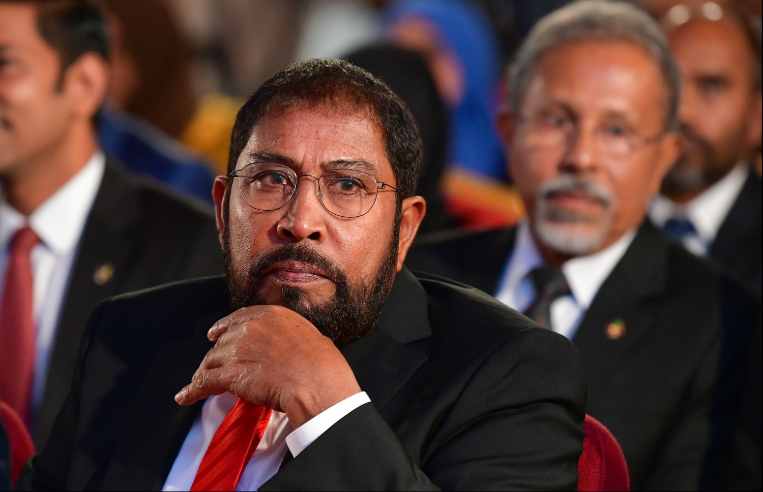 މާލެ: ނޮވެމްބަރު 10، 2019- ޖުމްހޫރީ ދުވަހުގެ މުނާސަބަތުގައި ދަރުބާރުގޭގައި ބޭއްވި ހާއްސަ ރަސްމިއްޔާތުގައި ޖޭޕީގެ ލީޑަރު ގާސިމް އިބްރާހިމް ބައިވެރިވެވަޑައިގަންނަވަނީ.---.ފޮޓޯ: ހުސައިން ވަހީދު/މިހާރު