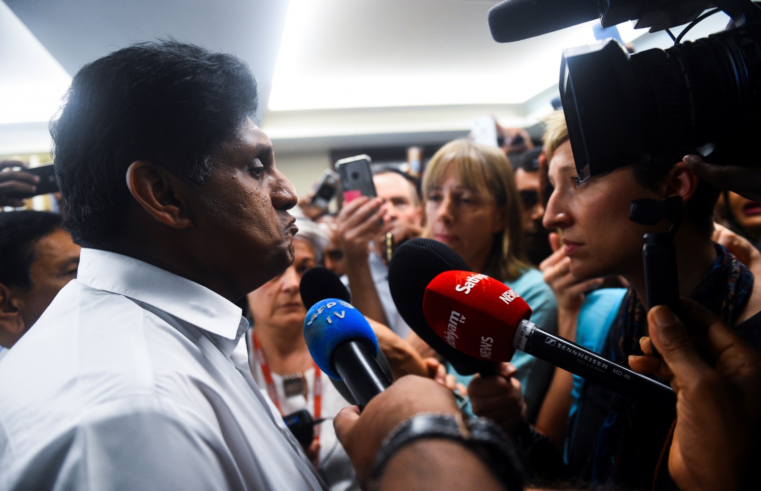 ޔޫއެންޕީގެ ޑިޕިއުޓީ ލީޑަރު ސަޖިތު ޕްރަމަދާސަ ނޫސްވެރިންނާ ވާހަކަ ދައްކަވަނީ. --ފޮޓޯ:އޭއެފްޕީ