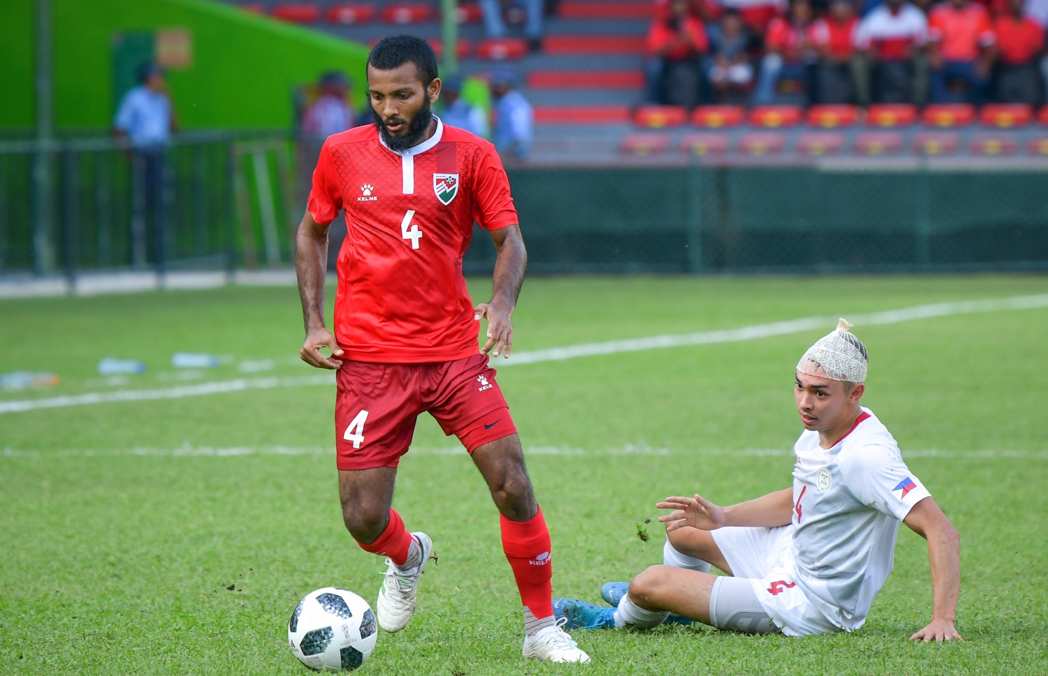 މާލެ: 14 ނޮވެމްބަރ 2019: ވޯލްޑް ކަޕް ކޮލިފައިންގައި ދިވެހިރާއްޖެ އާއި ފިލިޕީންސް ބައްދަލުކުރި މެޗުގެ ތެރެއިން: މިމެޗު 2-1 އިން ކާމިޔާބުކުރީ ފިލިޕީންސް . -ފޮޓޯ:ނިޝާން އަލީ /މިހާރު