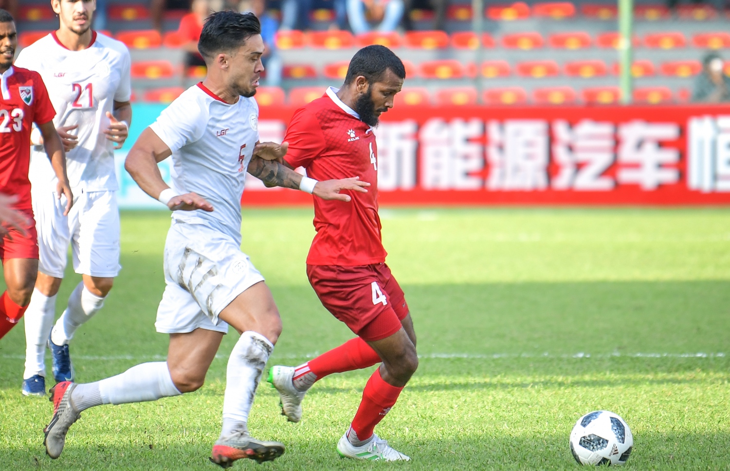 މާލެ: 14 ނޮވެމްބަރ 2019: ވޯލްޑް ކަޕް ކޮލިފައިންގައި ދިވެހިރާއްޖެ އާއި ފިލިޕީންސް ބައްދަލުކުރި މެޗުގެ ތެރެއިން: މިމެޗު 2-1 އިން ކާމިޔާބުކުރީ ފިލިޕީންސް . -ފޮޓޯ:ނިޝާން އަލީ /މިހާރު