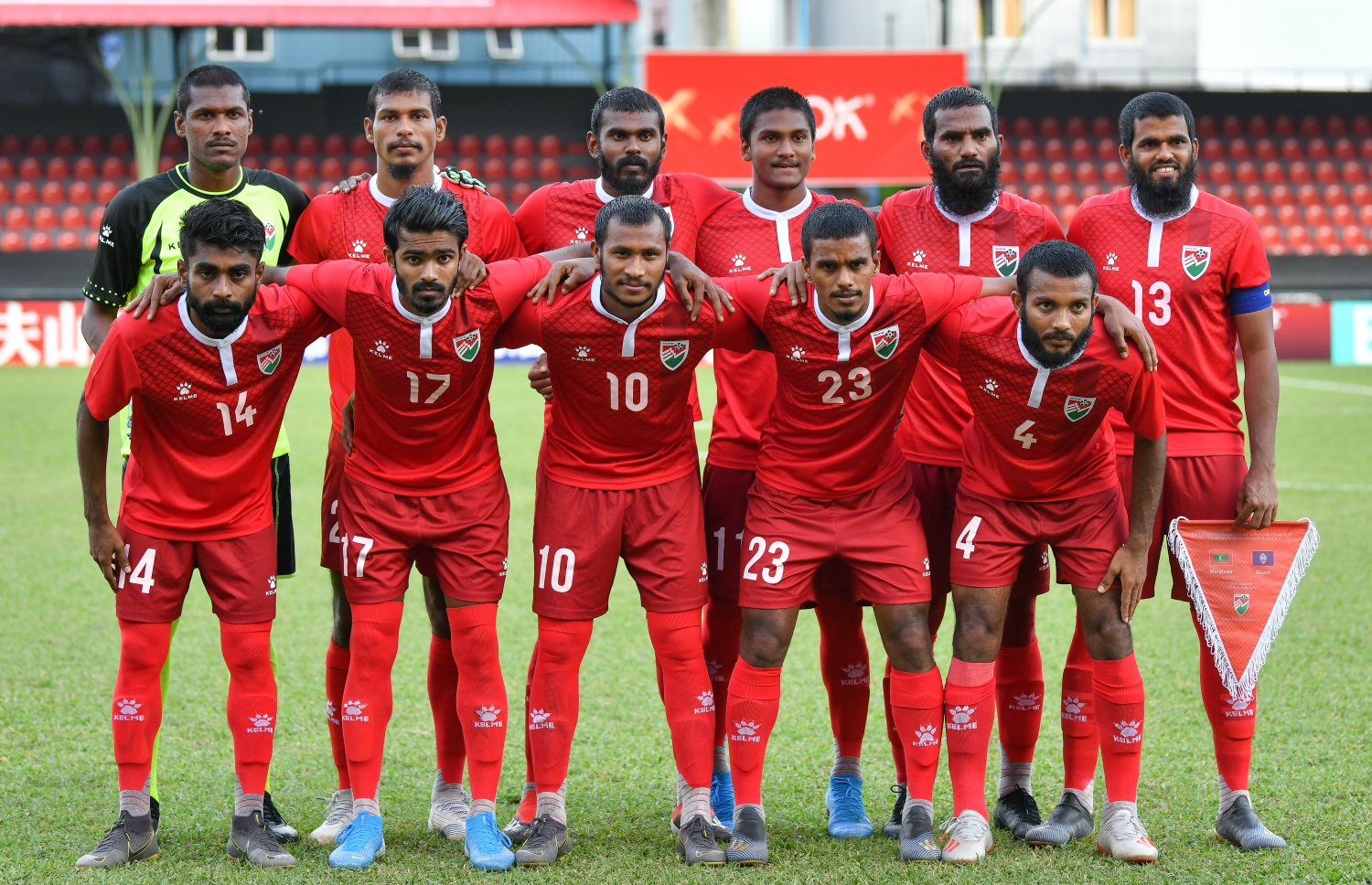 މާލެ: 19 ނޮވެމްބަރ 2019: ވޯލްޑް ކަޕް ކޮލިފައިންގައި ދިވެހިރާއްޖެ އާއި ގުއާމް ބައްދަލުކުރި މެޗުގެ ތެރެއިން: 3-1 އިން ގުއާމް ބަލިކޮށް ރާއްޖޭ ވަނީ އޭޝިއަން ކަޕް ކޮލިފައިންގެ ތިން ވަނަ ބުރުން ސީދާ ޖާގައެއް ހޯދުމުގެ އުއްމީދު އާކޮށްފައި. -ފޮޓޯ:ނިޝާން އަލީ /މިހާރު