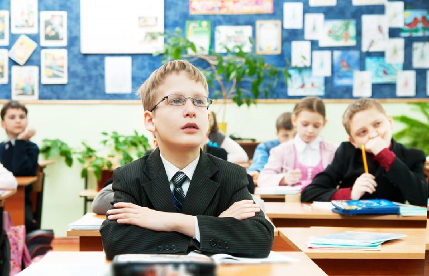 ދަރިވަރުންތަކެއް ކުލާހެއްގައި.