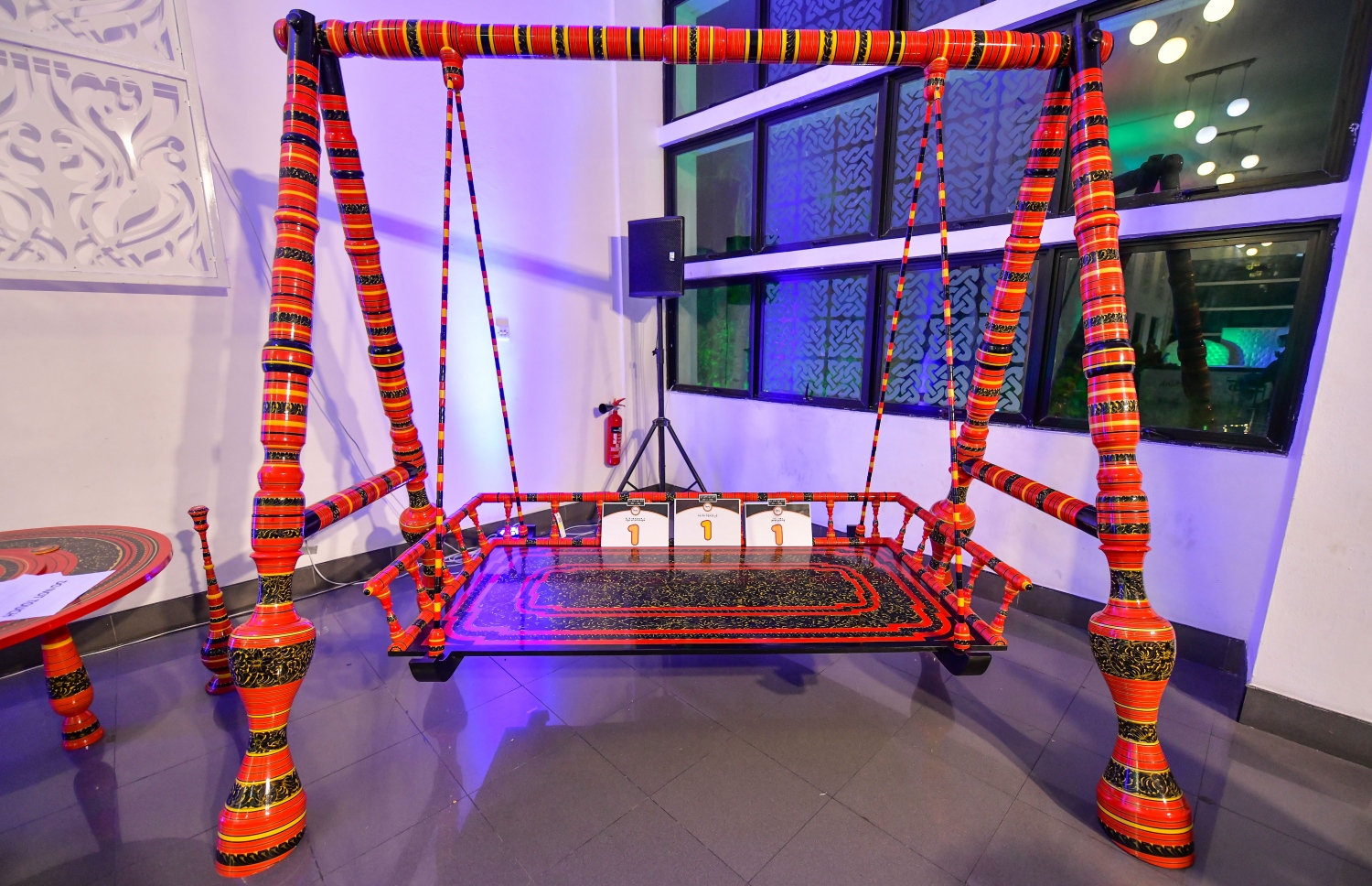 މުބާރާތުން އެއް ވަނަ ލިބުނު ލިޔެލާޖެހި  އުނދޯލި. -- ފޮޓޯ: ނިޝާން އަލީ / މިހާރު