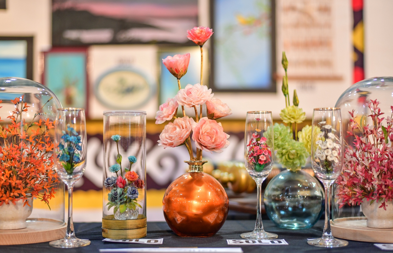 މުހައިމިން ތައްޔާރުކުރައްވާފައިވާ ބައެއް އެއްޗެހި -- ފޮޓޯ: ނިޝާން އަލީ/ މިހާރު