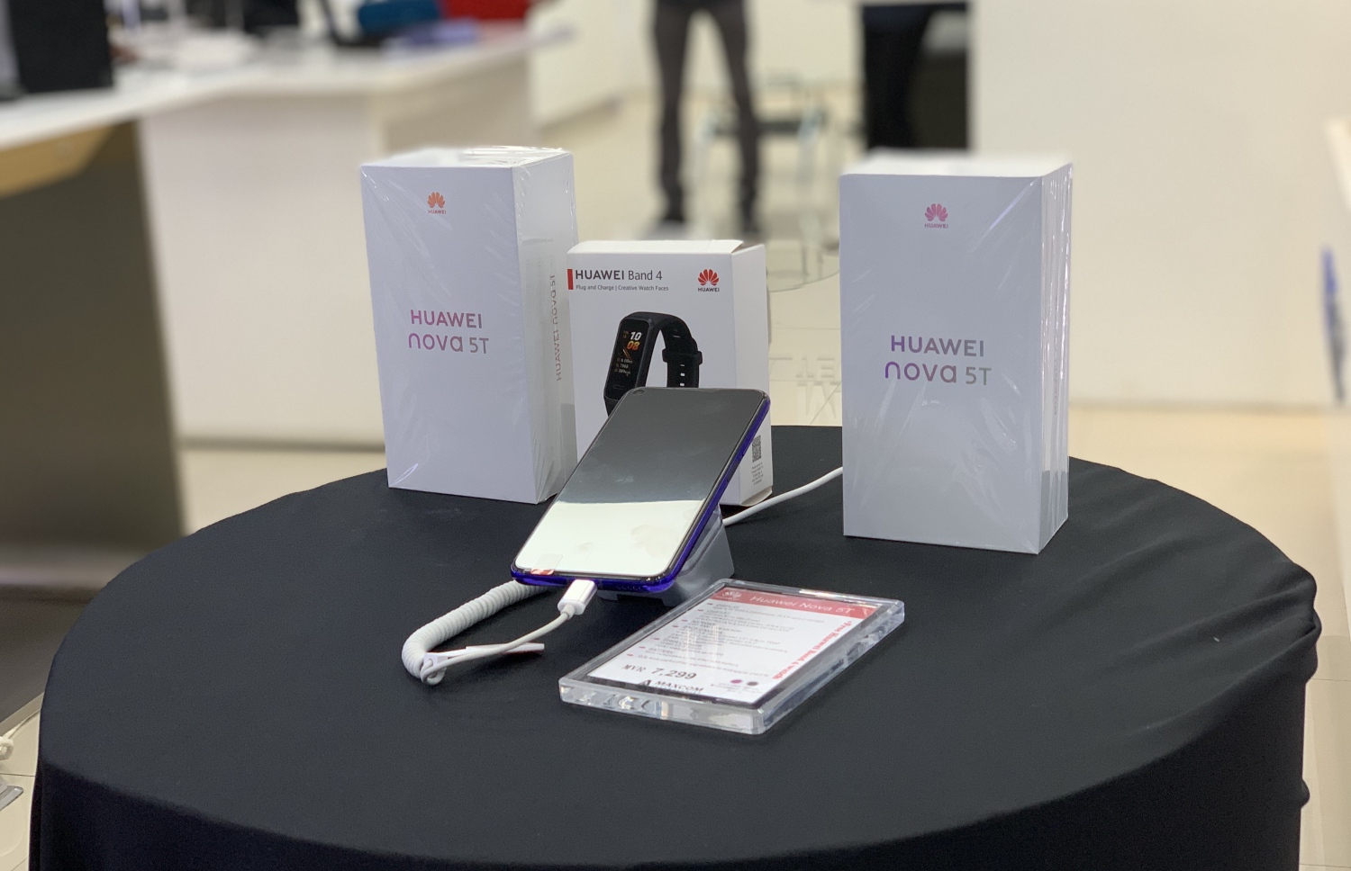 ވާވޭ ނޯވާ5ޓީ ފޯނު: މި ފޯނާއެކު ބޭންޑް 4 ހިލޭ ލިބޭނެ -- ފޮޓޯ: މިހާރު