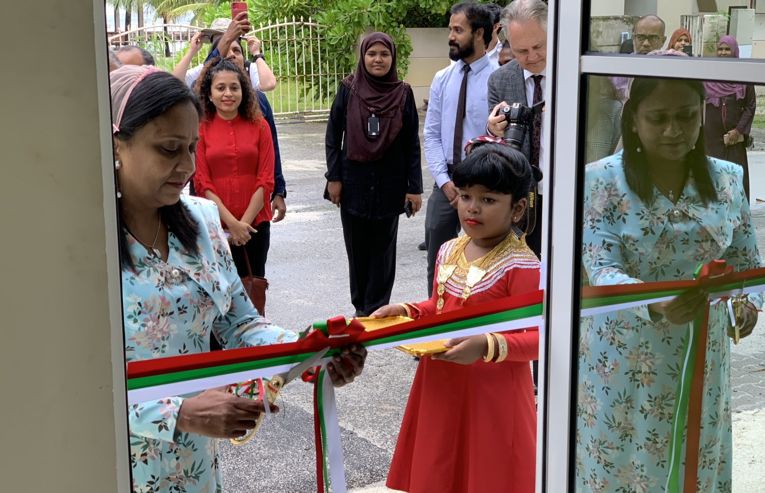 މިނިސްޓަރު އެކުއޭޓިކް އެނިމަލް ފެސިލިޓީ ހުޅުއްވައިދެއްވަނީ-- ފޮޓޯ: މިހާރު