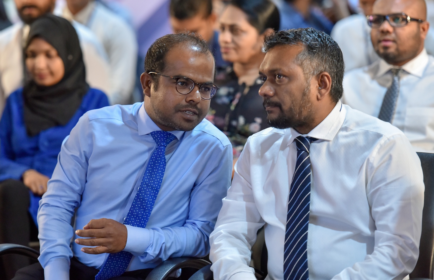 އިކޮނޮމިކް މިނިސްޓަރު ފައްޔާޒާއި އިންފޮމޭޝަން ކޮމިޝަނާ ފިޔާޒް: ގާނޫނު ތަންފީޒު ނުކުރެވޭ ކަމަށް ވިދާޅުވި-- ފޮޓޯ: ނިޝާން އަލީ/މިހާރު