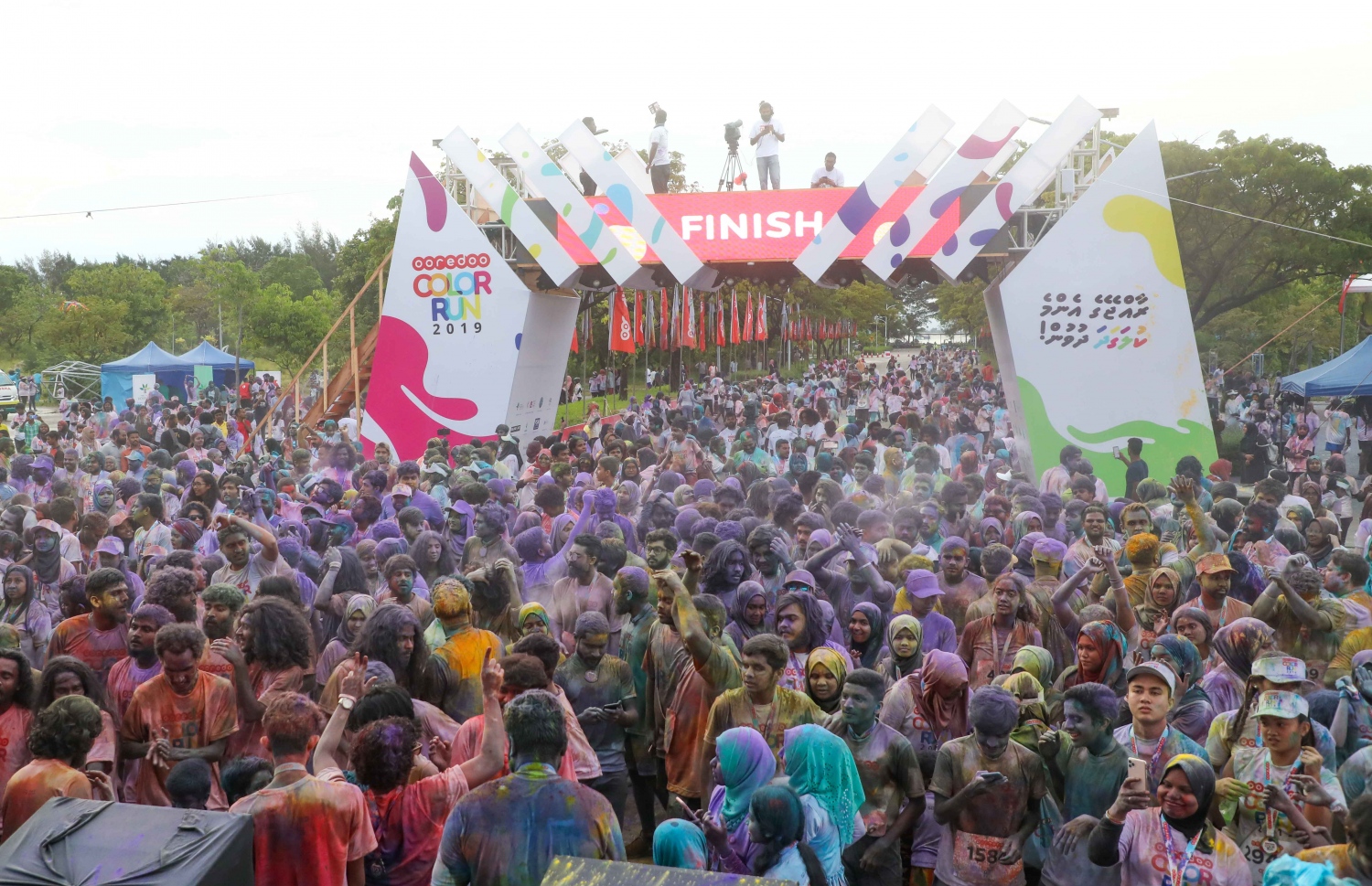 ހުޅުމާލެ: ނޮވެމްބަރު 30، 2019- އުރީދޫން މި އަހަރު ބޭއްވި ފޯރިގަދަ ކަލަ ރަންގެ ތެރެއިން: އާންމުންގެ ބޮޑު ތަރުހީބެއް ލިބުނު މި އަހަރުގެ މި ހަރަކާތުގައި 5،000 ވުރެ ގިނަ މީހުން ބައިވެރިވި ކަމަށް އުރީދޫން ބުނޭ.---ފޮޓޯތައް: އުރީދޫ