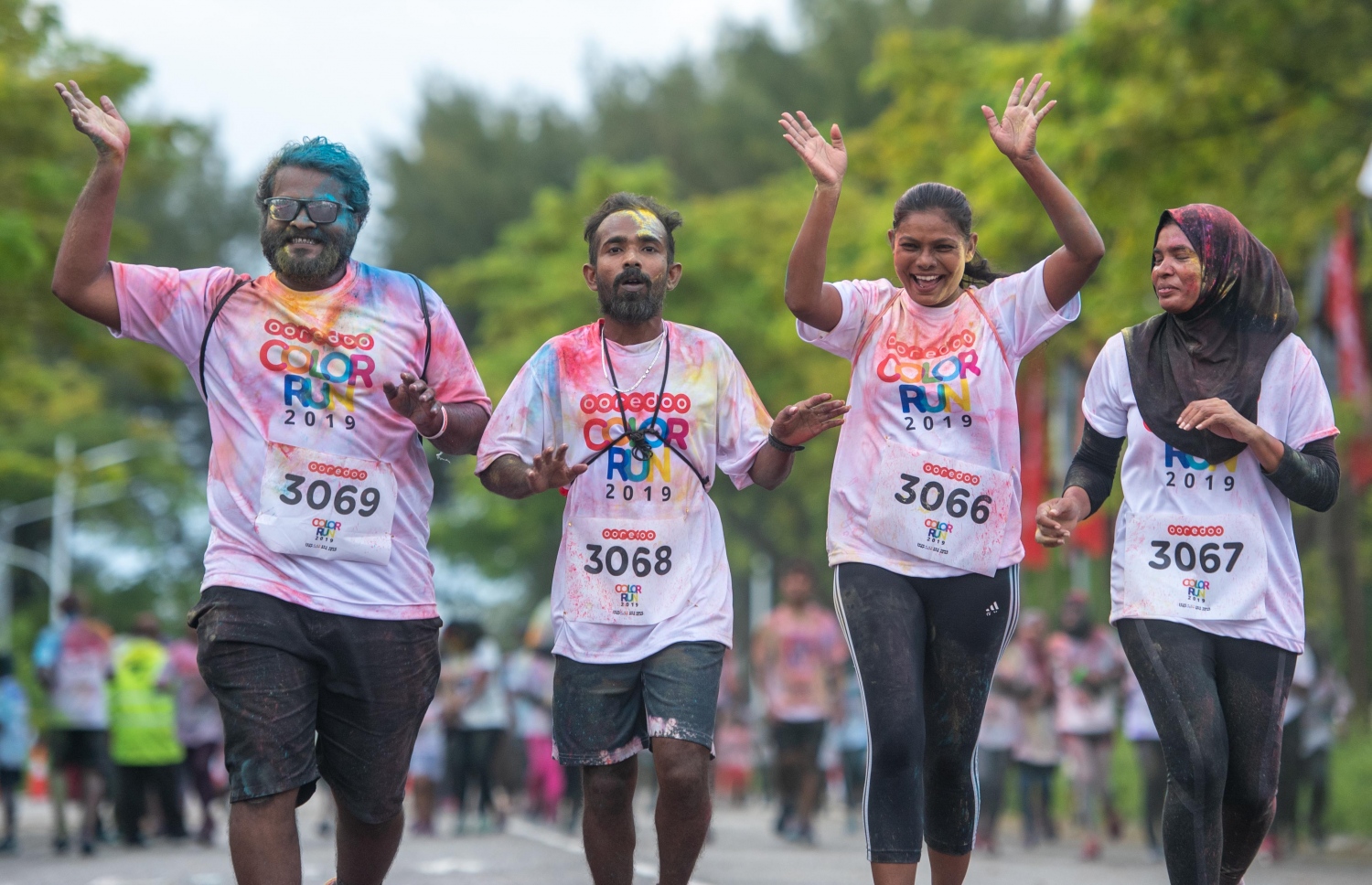 ހުޅުމާލެ: ނޮވެމްބަރު 30، 2019- އުރީދޫން މި އަހަރު ބޭއްވި  ފޯރިގަދަ ކަލަ ރަންގެ ބައިވެރިން އުފާފާޅުކުރަނީ: އާންމުންގެ ބޮޑު ތަރުހީބެއް ލިބުނު މި އަހަރުގެ މި ހަރަކާތުގައި 5،000 ވުރެ ގިނަ މީހުން ބައިވެރިވި ކަމަށް އުރީދޫން ބުނޭ.---ފޮޓޯތައް: އުރީދޫ