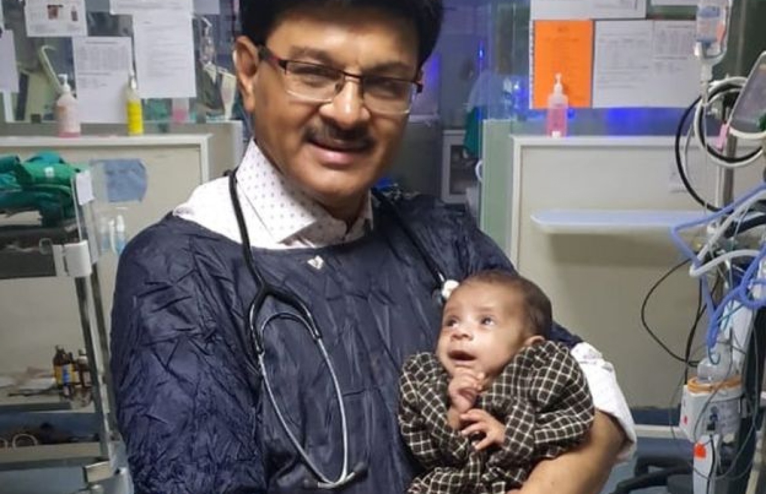 ޑރ. ކަންނާ ތުއްތު ކުއްްޖާ އުރާލައިގެން.