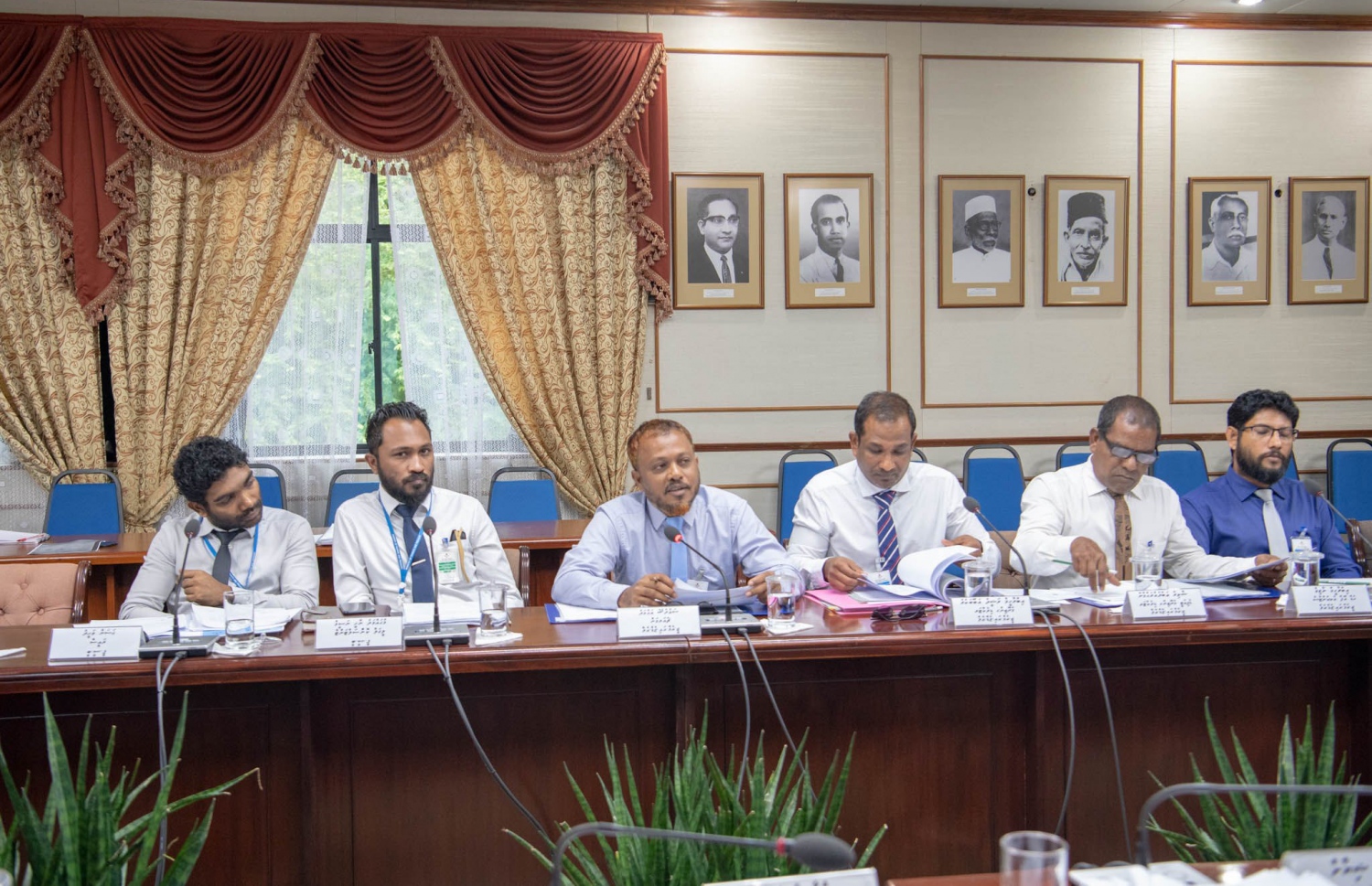 އެސްއޯއީ ކޮމިޓީގައި ގްރޭޓާ މާލެ ކުންފުނީގެ އިސް ބޭފުޅުން ބައިވެރިވެވަޑައިގަންނަވަނީ. --ފޮޓޯ/މަޖިލީސް