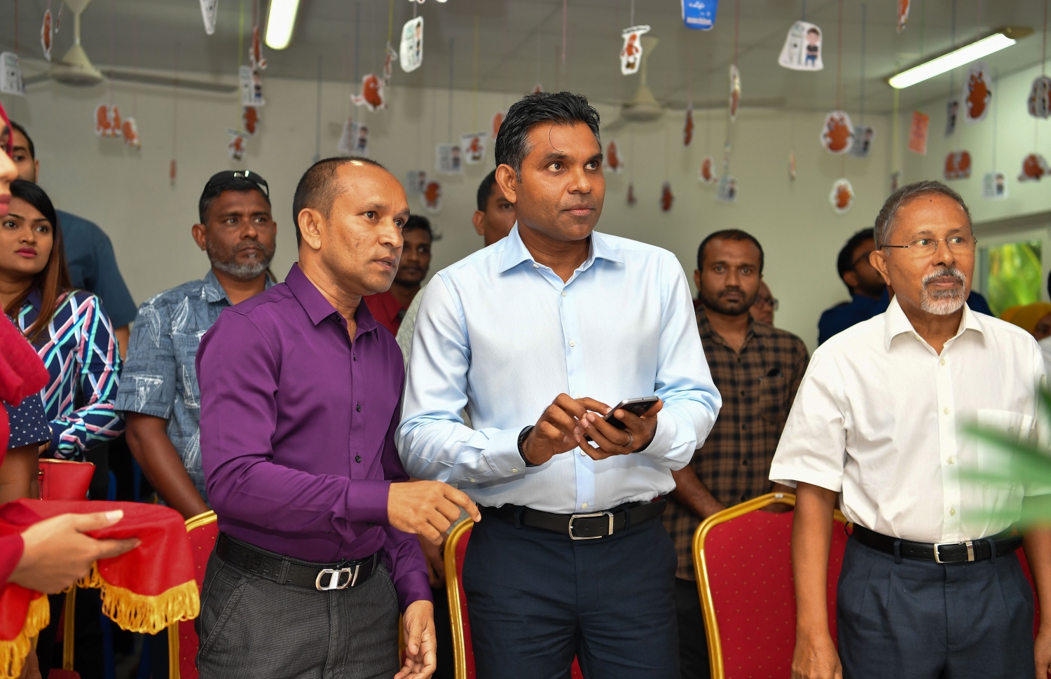 ނައިބު ރައީސް ފައިސަލް ނަސީމް (މ)، ޏ. އަތޮޅު ހޮސްޕިޓަލުގެ ޑަޔަލިސަސް ޔުނިޓް އިފްތިތާހުކުރައްވަނީ -- ފޮޓޯ: ރައީސް އޮފީސް