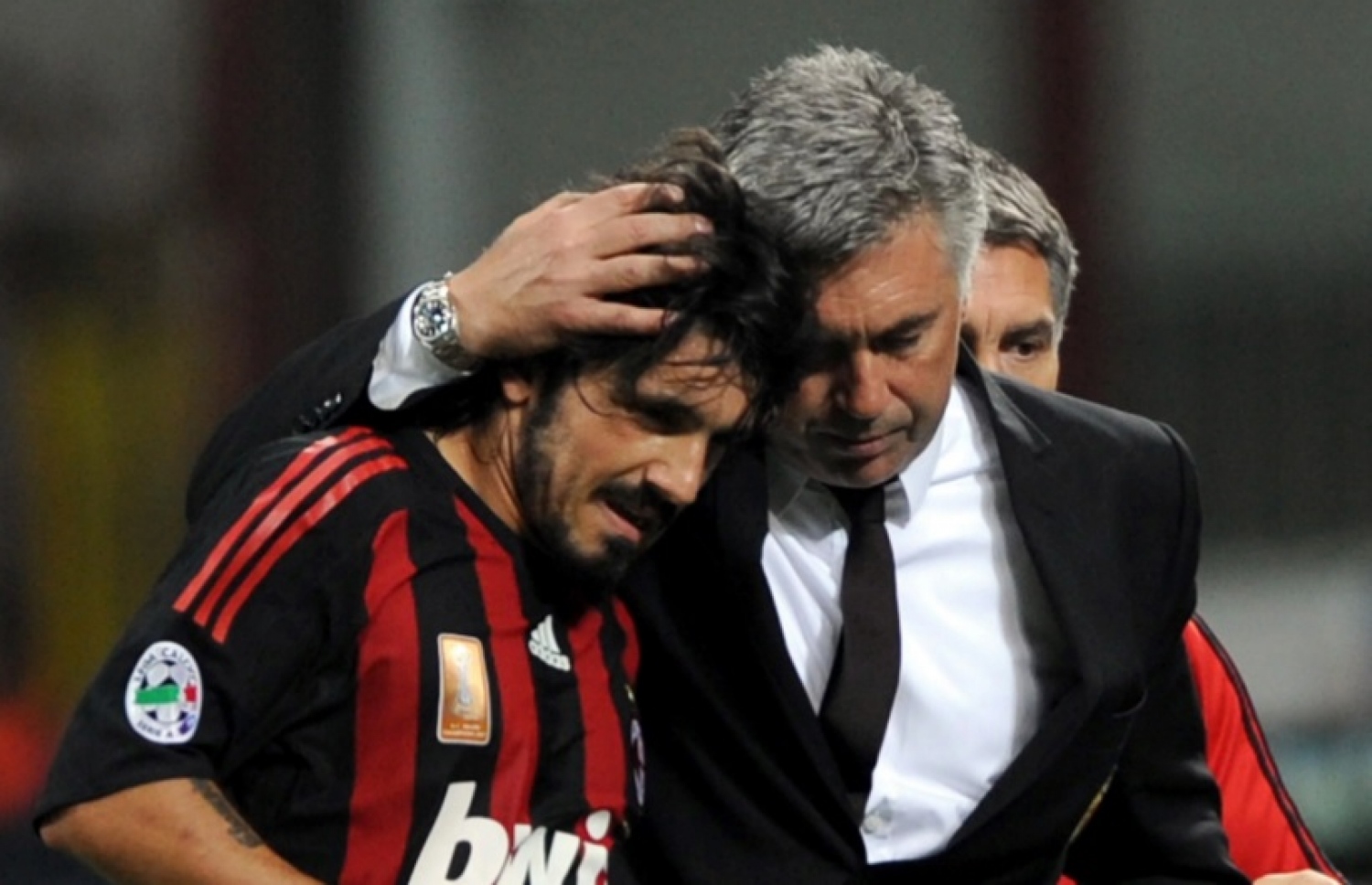 ގަޓޫސޯ (ވ) އަންޗެލޮޓީއާ އެކު.