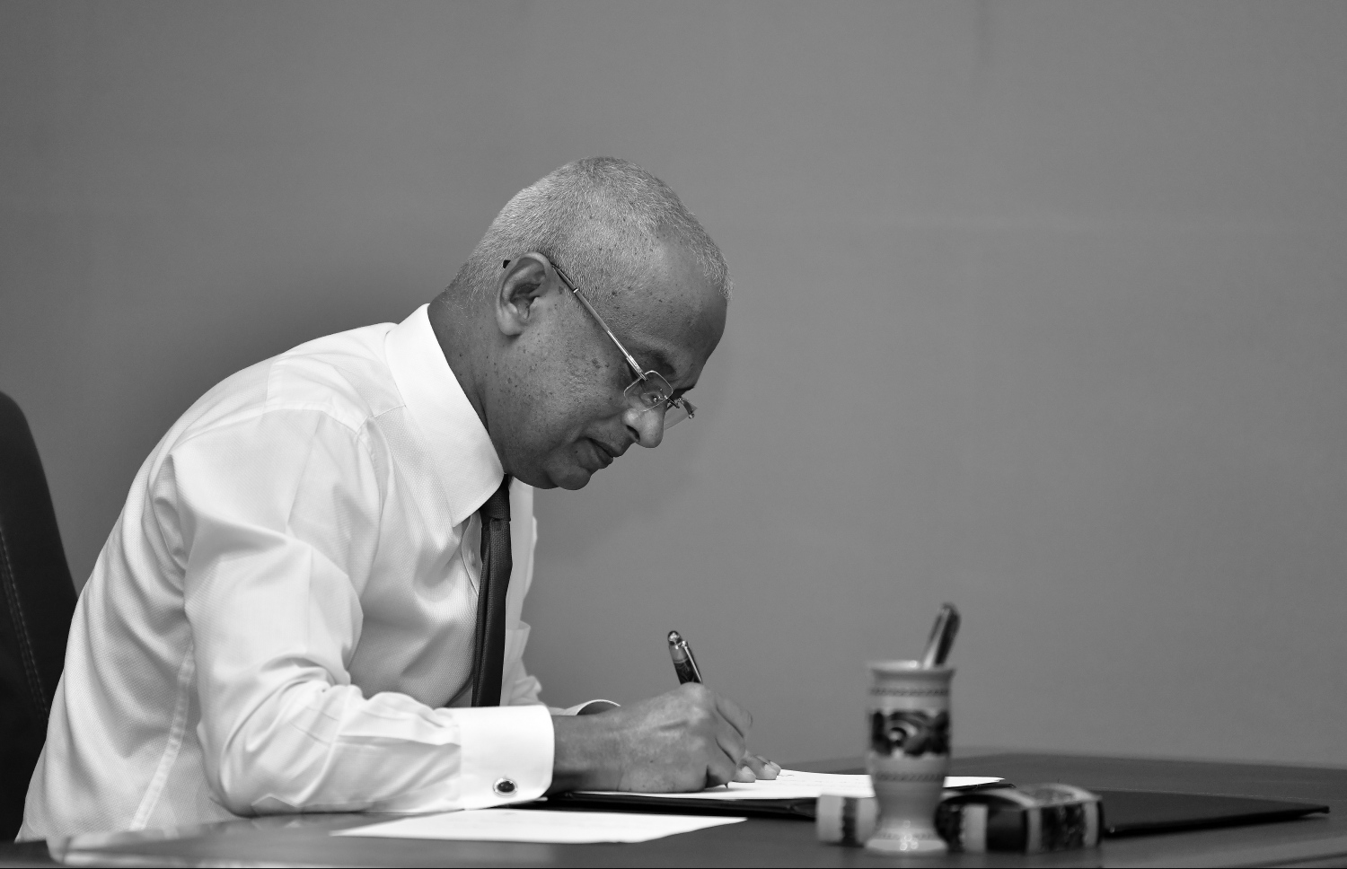 ޑިސެމްބަރު 15، 2019: ރާއްޖޭގެ ހުރިހާ ކައުންސިލްތައް ހިމެނޭ ގޮތުން ކްރޮސް ރޯޑްސްގައި ދެ ދުވަހަށް ފެށި "ވިއަވަތި ރާއްޖެ" މަހާސިންތާގައި ރައީސް އިބްރާހިް މުހައްމަދު ސޯލިހް، ލާމަރުކަޒީ ގާނޫނަށް ގެނައި އިސްލާހުތައް ތަސްދީގު ކުރައްވާނީ --. ފޮޓޯ: ނިޝާން އަލީ/މިހާރު