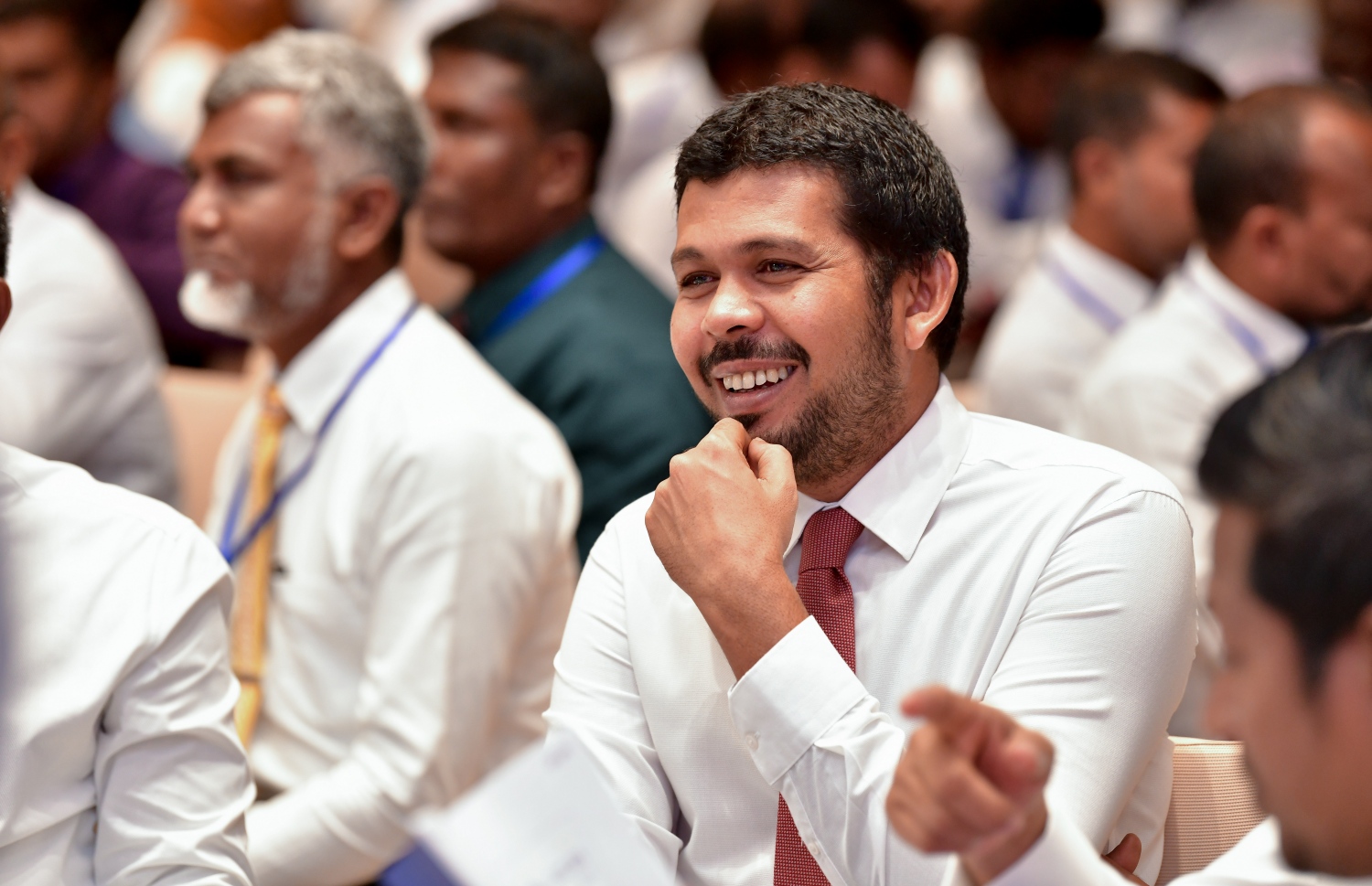 ޑިސެމްބަރު 15، 2019: ރާއްޖޭގެ ހުރިހާ ކައުންސިލްތައް ހިމެނޭ ގޮތުން ކްރޮސް ރޯޑްސްގައި ދެ ދުވަހަށް ފެށި "ވިއަވަތި ރާއްޖެ" މަހާސިންތާގައި އުގޫފާރު ދާއިރާގެ މަޖިލިސް މެމްބަރު މުހައްމަދު ވަހީދު ބައިވެރިވެވަޑައިގަންނަވަނީ --. ފޮޓޯ: ނިޝާން އަލީ/މިހާރު