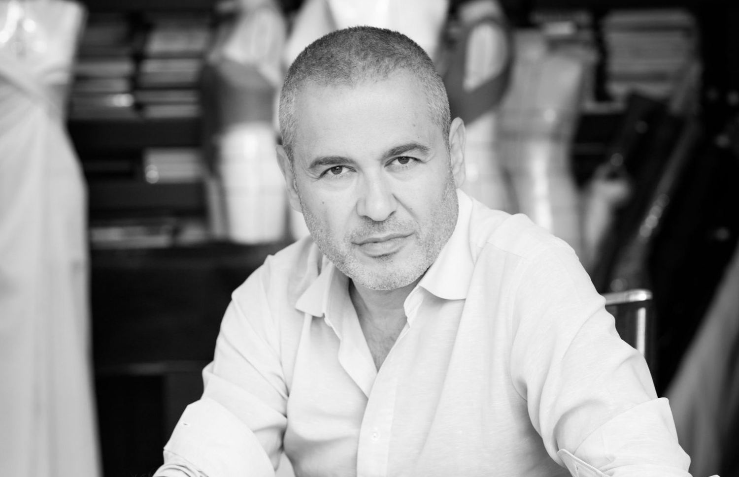 އެލީ ސާބް: އޭނާ އަކީ ދުނިޔޭގެ މަގުބޫލު ފެޝަން ޑިޒައިނަރެއް--