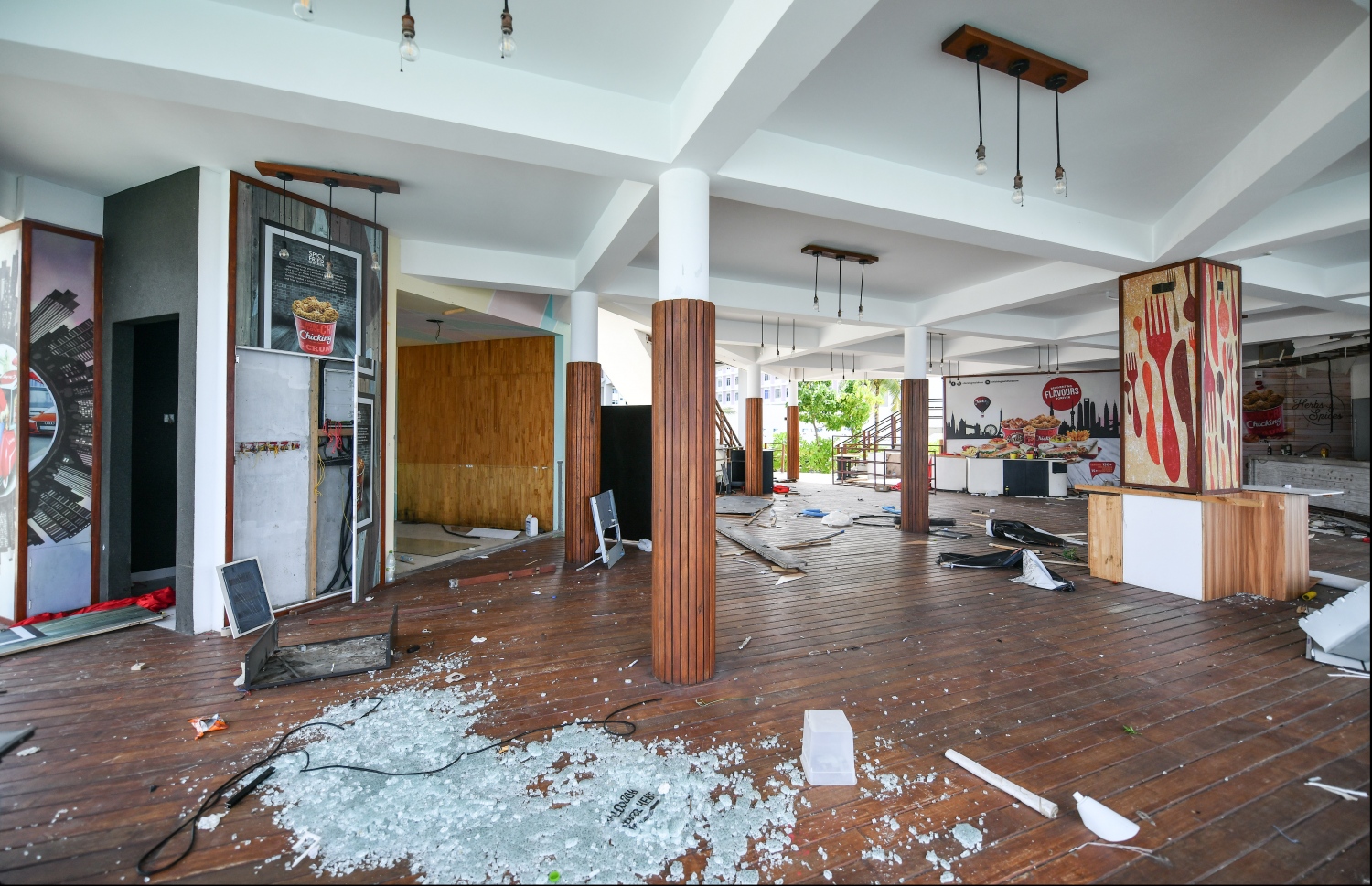 ޕެވީލިއަން ގޮނޑަކަށް ބަދަލުވެފައި.-- ފޮޓޯ: ހުސެއިން ވަހީދު/ މިހާރު