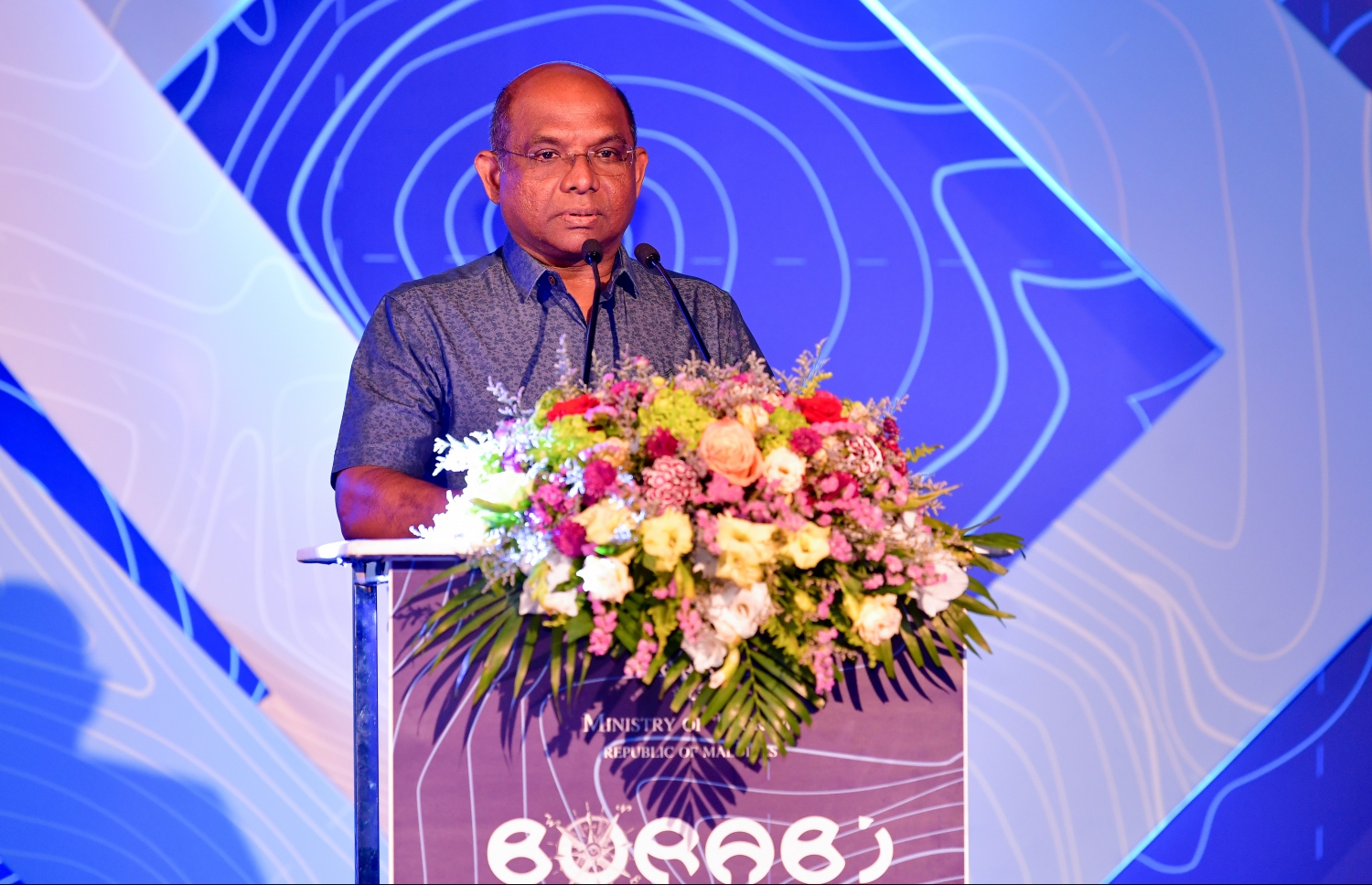 މާލެ: ޑިސެމްބަރު 17، 2019: ޓޫރިޒަމް މިނިސްޓްރީން ދަރުބާރުގޭގައި "ބުރަބި" ނަމުގައި ބޭއްވި ހާއްސަ ރަސްމިއްޔާތުގައި ފޮރިން މިނިސްޓަރު އަބްދުﷲ ޝާހިދު ވާހަކަ ދައްކަވަނީ.-- ފޮޓޯ: ނިޝާން އަލީ /މިހާރު