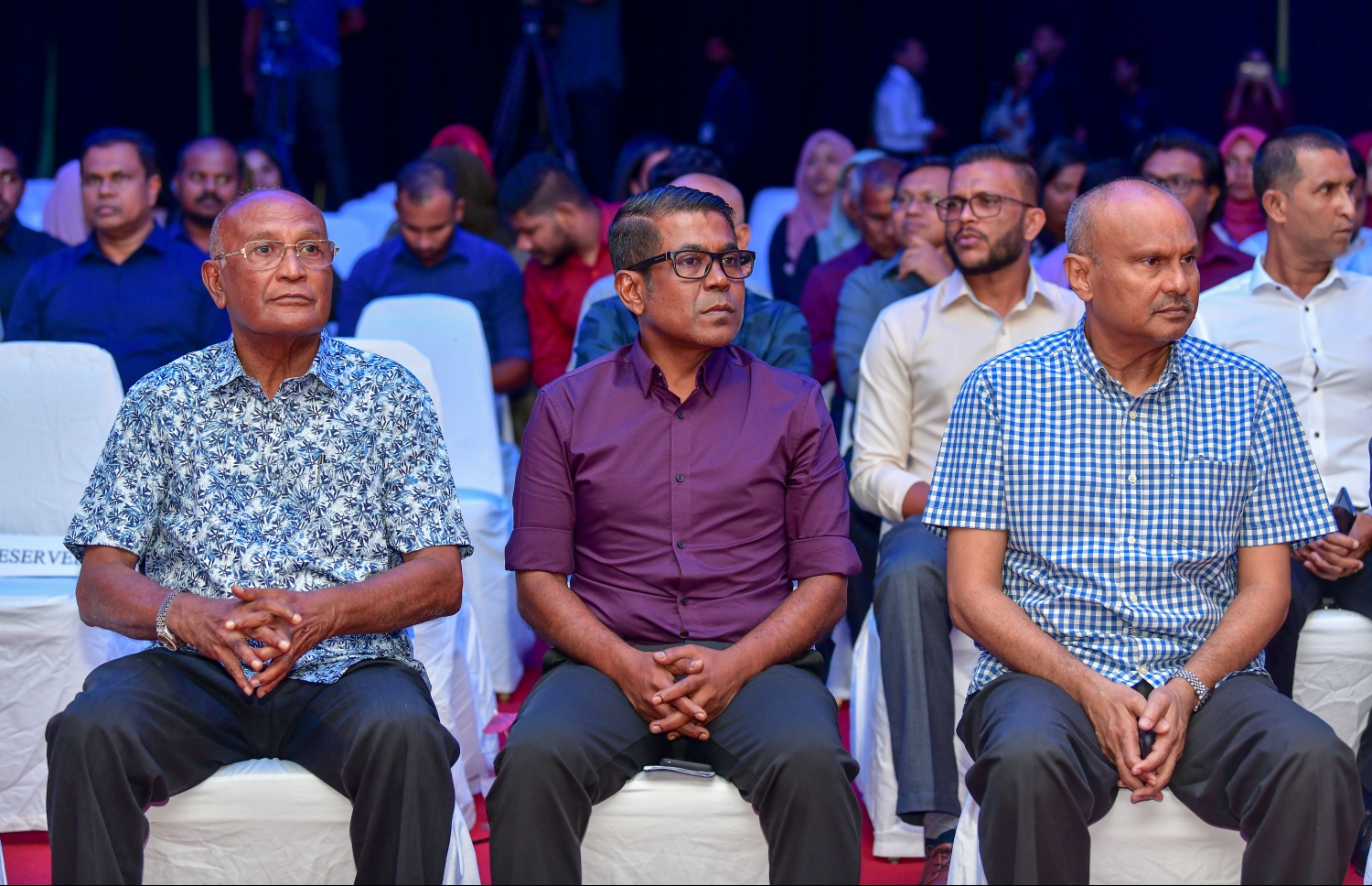 މާލެ: ޑިސެމްބަރު 17، 2019: ޓޫރިޒަމް މިނިސްޓްރީން ދަރުބާރުގޭގައި "ބުރަބި" ނަމުގައި ބޭއްވި ހާއްސަ ރަސްމިއްޔާތުގައި ބައެއް އިސްވރިން ބައިވެރިވެ ވަޑައިގަންނަވަނީ.-- ފޮޓޯ: ނިޝާން އަލީ /މިހާރު