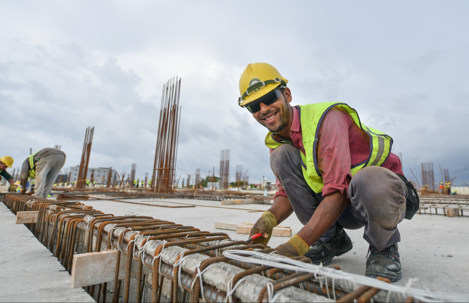 މާލެ: ޑިސެމްބަރު 18، 2019: ވެލާނާ އިންޓަނޭޝަނަލް އެއާޕޯޓްގައި ތަރައްގީކުރާ އާ ޕެސެންޖާ ޓާމިނަލްގެ ލެވެލް ފައުންޑޭޝަން އަޅާފައި އޮތް ސަރަހައްދުގައި މަސައްކަތް ކުރިއަށްދަނީ--. ފޮޓޯ: ނިޝާން އަލީ