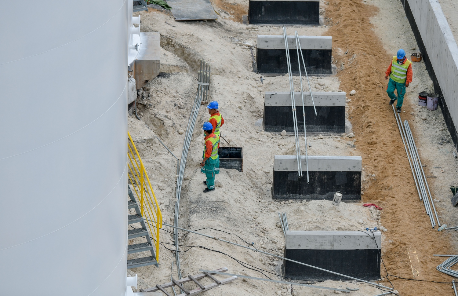 އެއާޕޯޓުގެ ބައެއް ކޮންސްޓްރަކްޝަން މަސައްކަތް ކުރަނީ-- ފޮޓޯ: ނިޝާން އަލީ/ މިހާރު