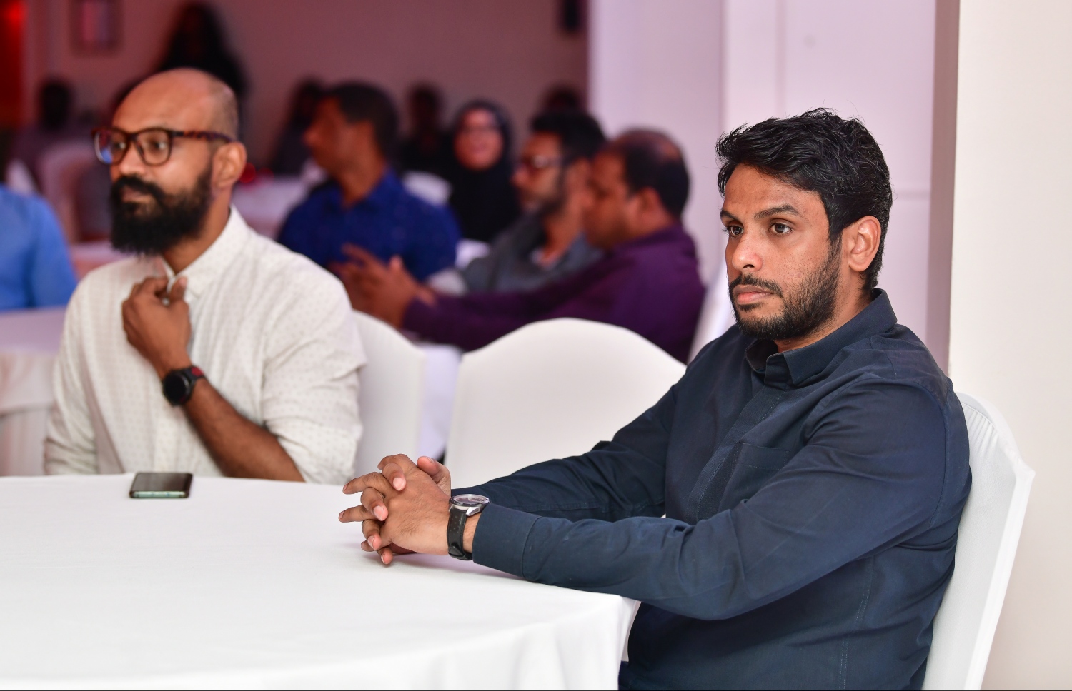 މާލެ: ޑިސެމްބަރު 22، 2019: ރާއްޖޭގެ ކުޅިވަރުގައި ދެވޭ އެންމެ ޝަރަފްވެރި އަދި އެންމެ ބޮޑު އެވޯޑްސް ކަމަށްވާ މިހާރު އެވޯޑްސްގެ މި އަހަރުގެ އިވެންޓުގެ ސްޕޮންސަރުންނާ އެކު ސޮއިކުރުމަށް ބޭއްވި ރަސްމިއްޔާތުގެ ތެރެއިން--. ފޮޓޯ:ނިޝާން އަލީ/މިހާރު