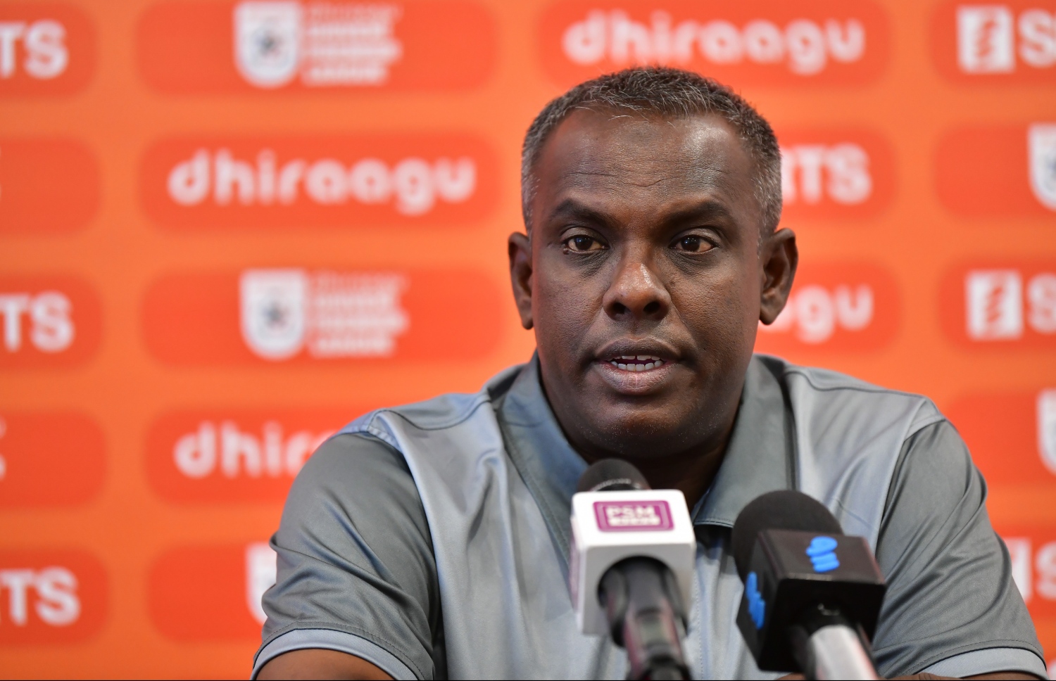 ނޫސްވެރިންގެ ބައްދަލުވުމުގެ ތެރެއިން މޯހަން ވާހަކަދައްކަނީ.-- ފައިލް ފޮޓޯ: ނިޝާން އަލީ | މިހާރު