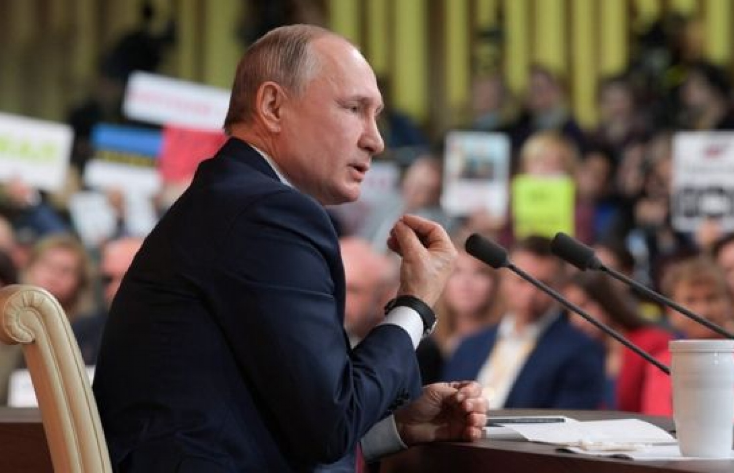 ރަޝިޔާގެ ރައީސް ލަޑީމިއާ ޕުޓިން އޭނާގެ އަހަރީ ޕްރެސް ކޮންފަރެންސްގައި ޑިސެމްބަރު 19، 2019 ގައި ވާހަކަ ދައްކަވަނީ: މި ޕްރެސް ކޮންފަރެންސް ހަތަރު ގަޑިއިރަށް ދެމިގެން ދިޔަ --ފޮޓޯ/އޭއެފްޕީ