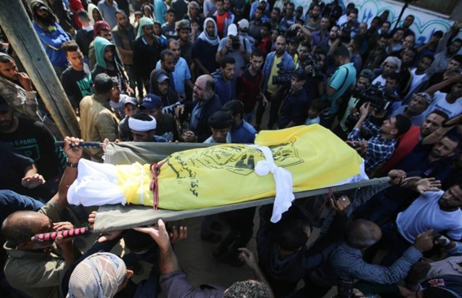 ނޮވެމްބަރު މަހު އިޒްރޭލުން ހިންގި އުދުވާނުގައި ފަލަސްތީނުގެ 34 މީހުން ޝަހީދުކޮށްލި އިރު އެއް އާއިލާއަަކުން ނުވަ މެންބަރުން ވަނީ ޝަހީދުކޮށްލާފައި. --ފޮޓޯ:އަލް ޖަޒީރާ